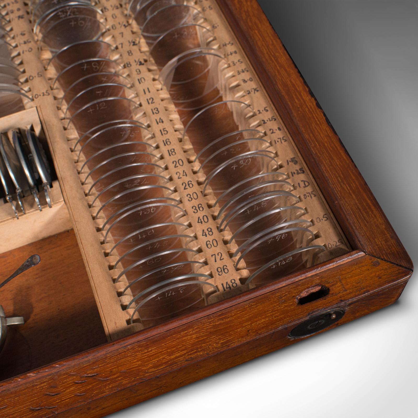 Ensemble d'optometristes anciens, étui à instruments optiques anglais, époque victorienne, vers 1900 Bon état - En vente à Hele, Devon, GB
