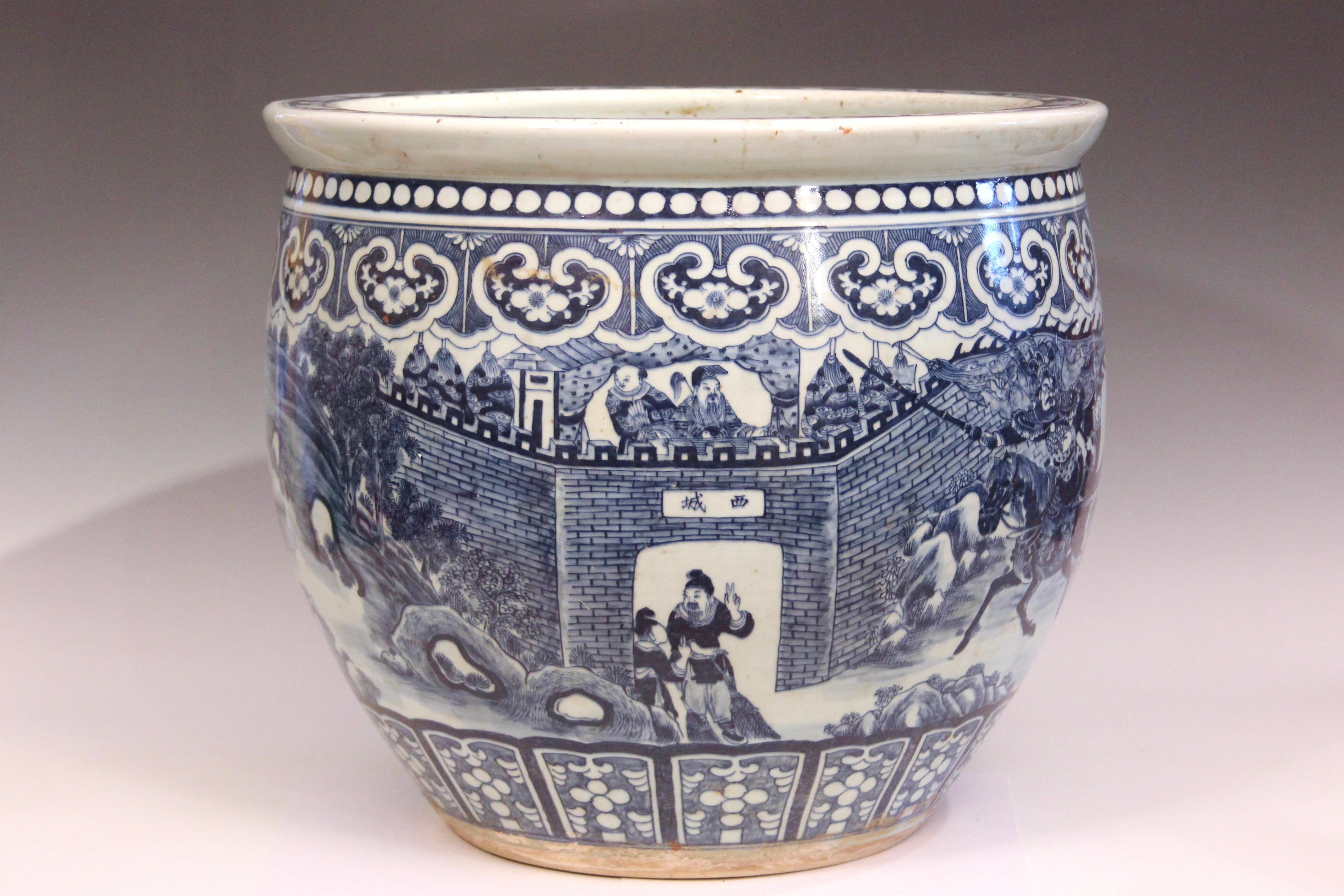 Hand-Painted Antique or Old Chinese Porcelain Jardiniere Planter Large Blue & White 18x18