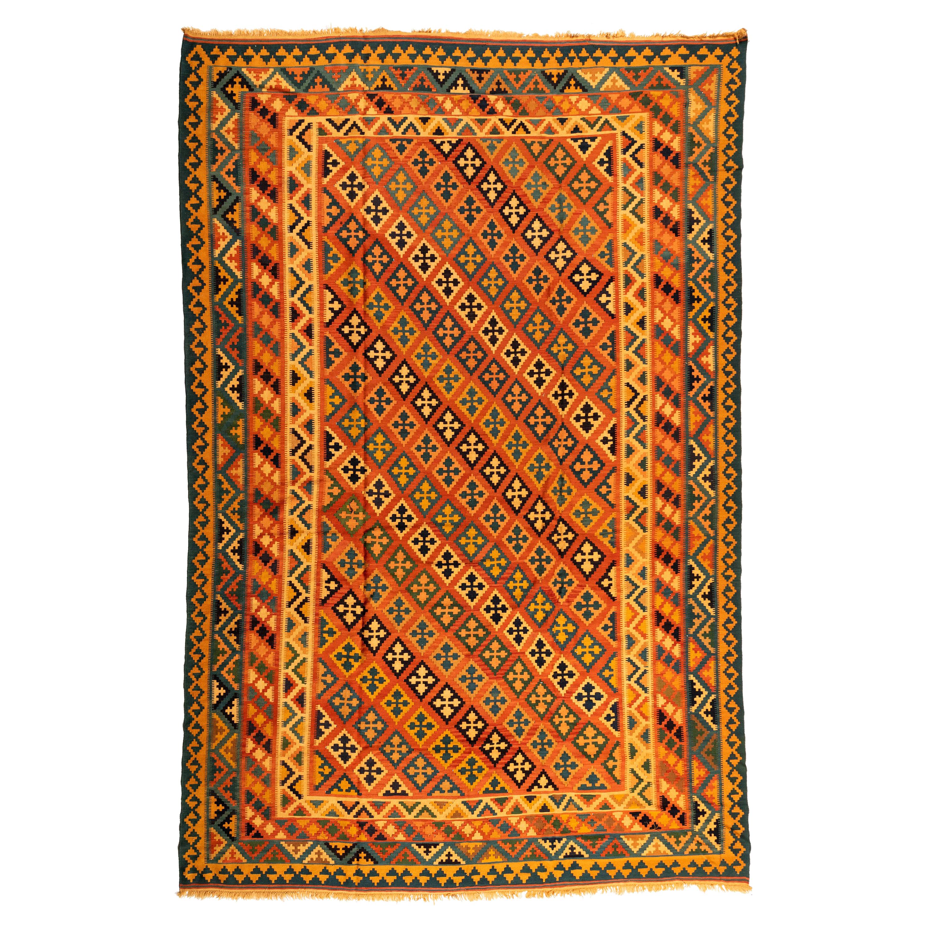 Antiker orangefarbener und gelber kaukasischer geometrischer Kilim-Teppich:: ca. 1940er Jahre im Angebot