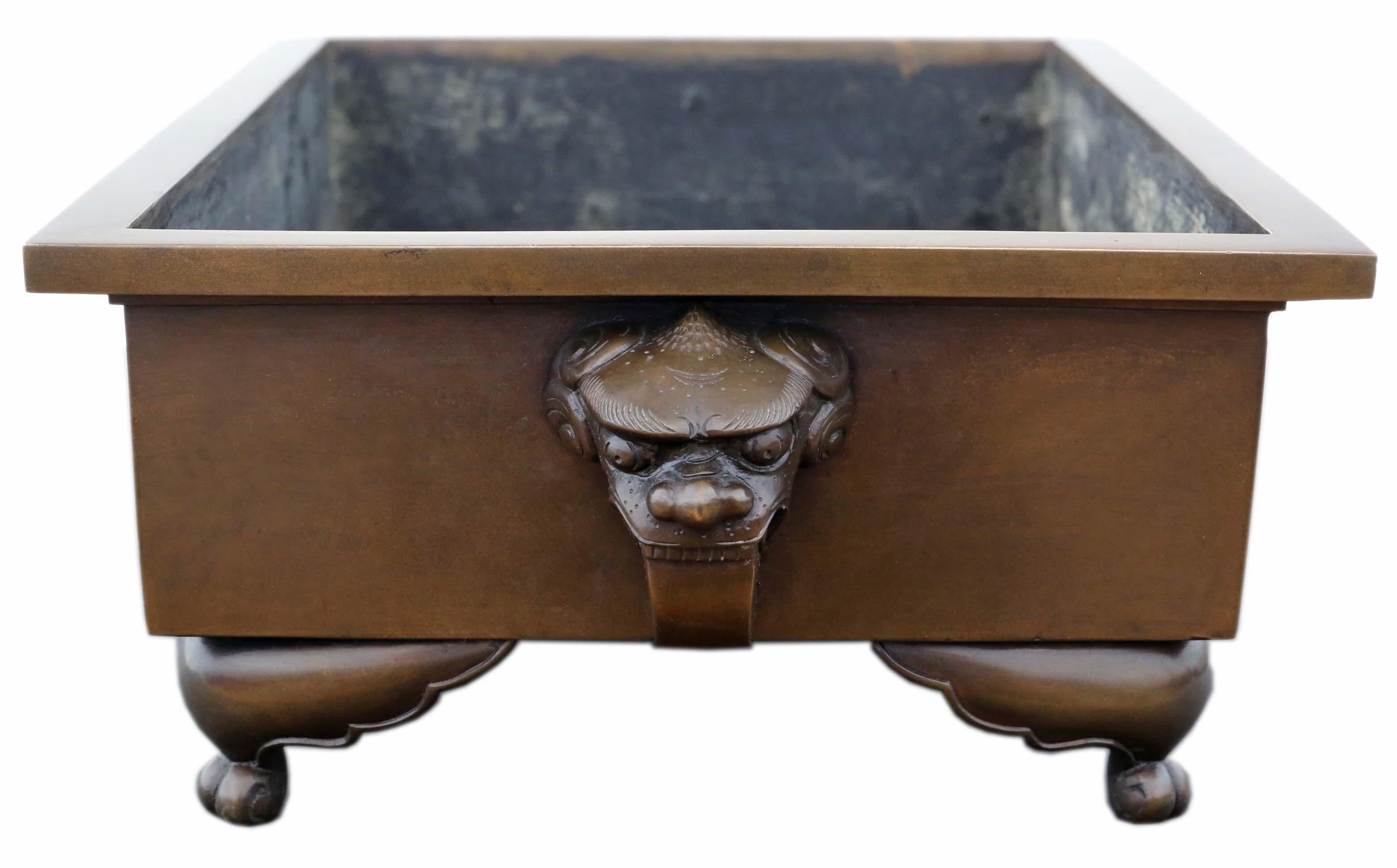 Antique Vintage Oriental Japanese Heavy Bronze Bowl Planter/Jardinière, circa 1930 – a fine-quality piece from the Taisho and Early Showa Period, ideal for Suiban Ikebana art. Perfect for flower arrangements or bonsai displays.

This stunning bowl