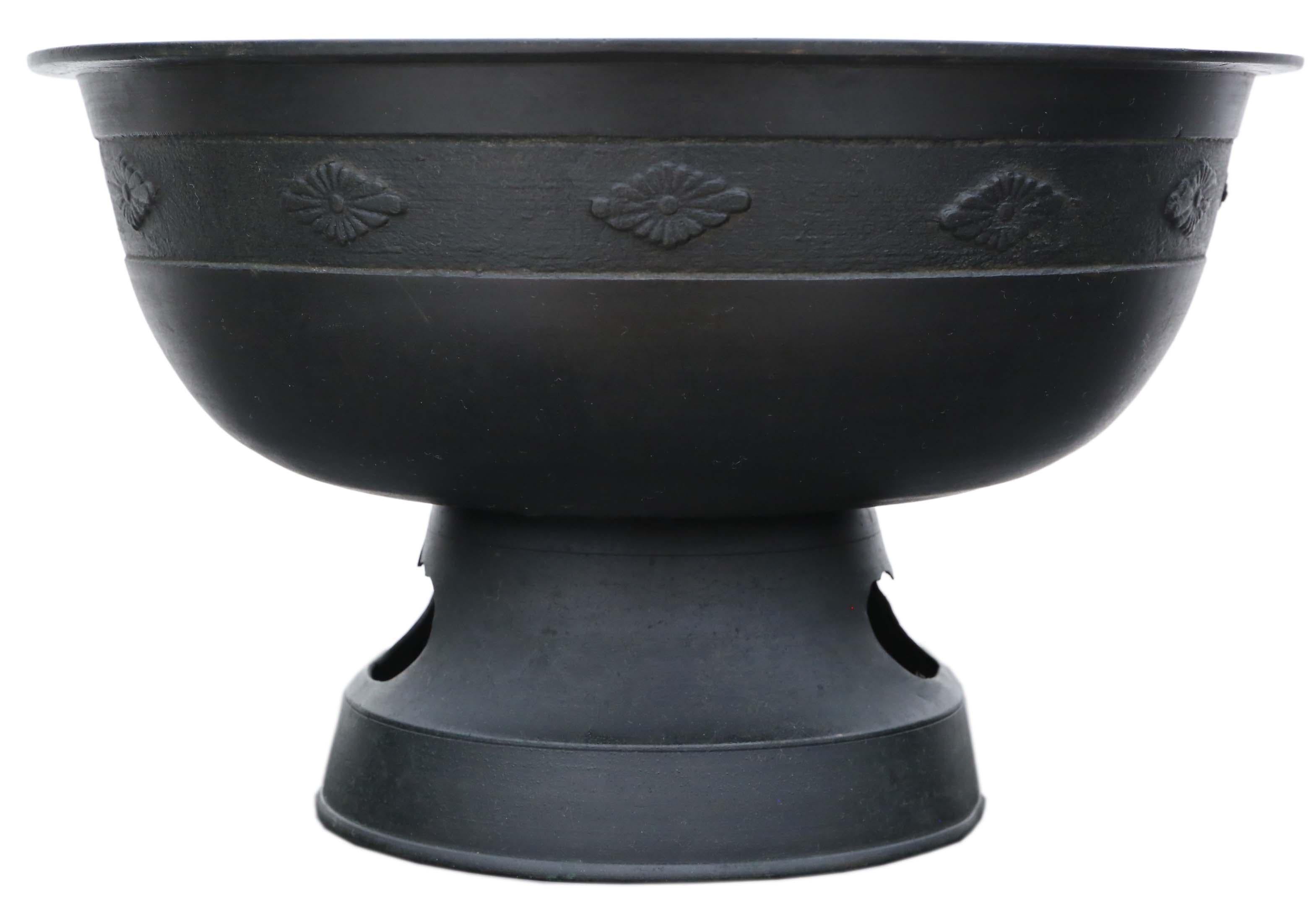 19th Century Antique Oriental Japanese Large Fine Quality Bronze Bowl Planter Jardinière For Sale