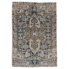 Antiker orientalischer persischer Teppich