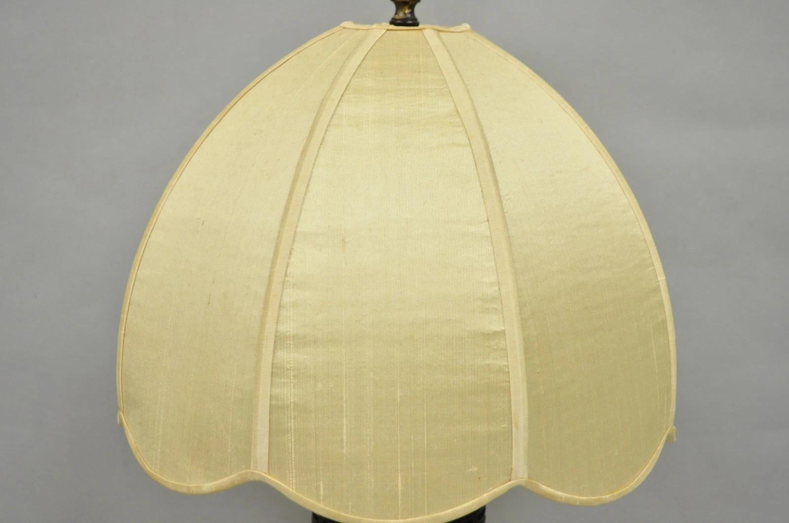 Antique Oriental Porcelain Bulbous Vase Bird Painted Table Lamp w/ Shade For Sale 1