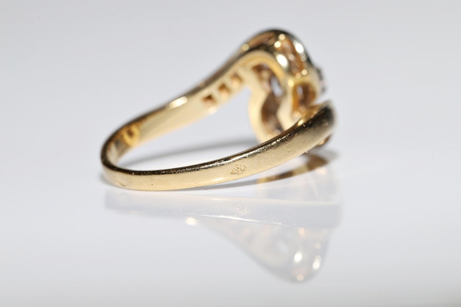Antique Original 18k Gold  Circa 1920s Art Deco Natural Diamond Decorated Ring  For Sale 3