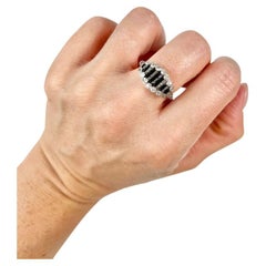 Antico anello da cocktail originale del 1920 in platino, Art Deco con diamanti e onice da 0,70 ct.