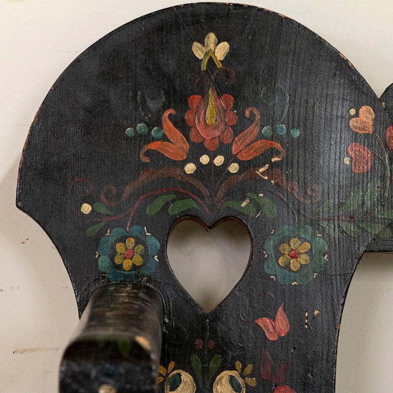 Antique Original Black Painted Bench with Bright Flowers In Good Condition In Round Top, TX