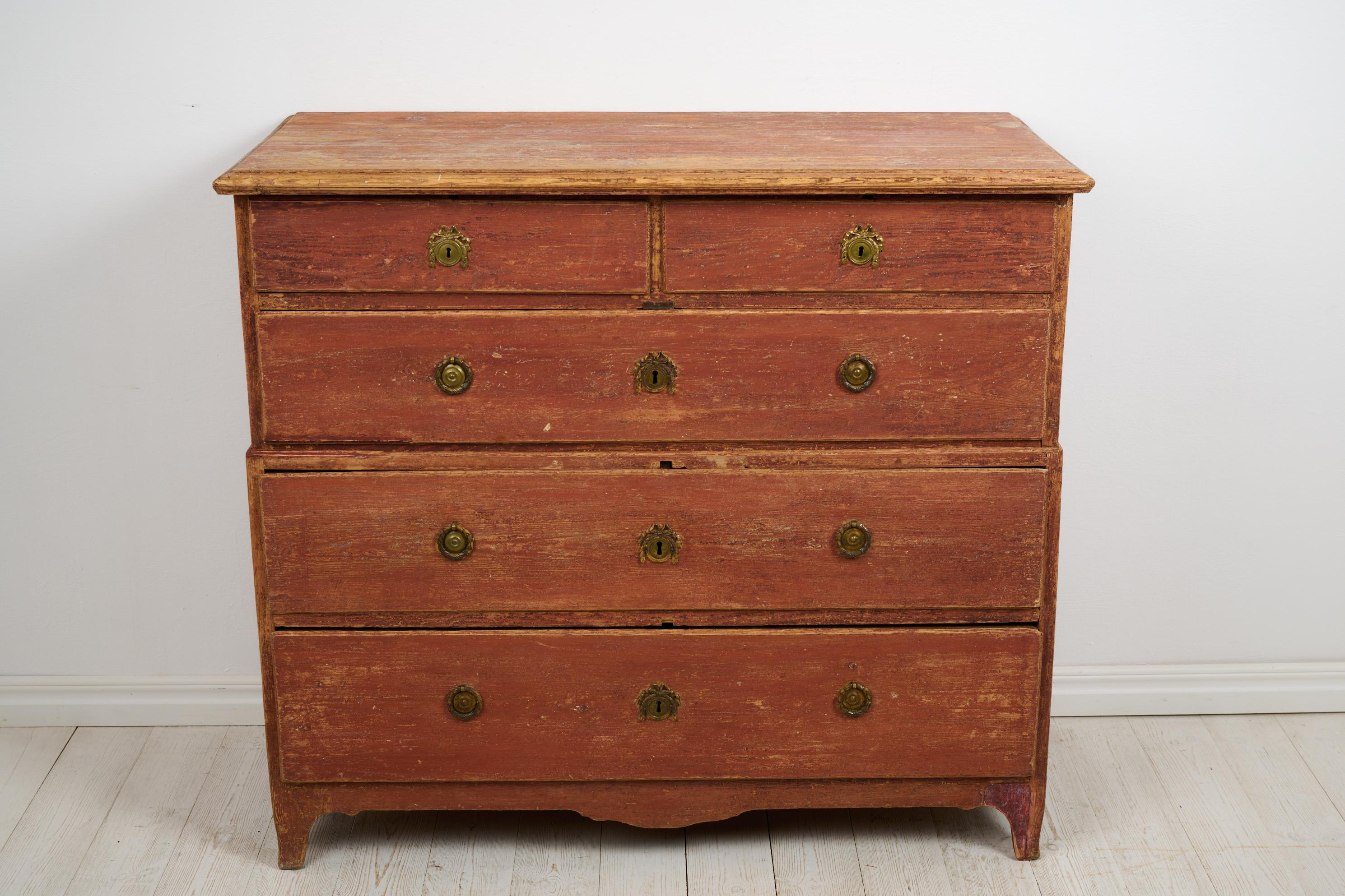 Pin Ancienne commode originale de la période gustavienne de Stockholm, Suède en vente