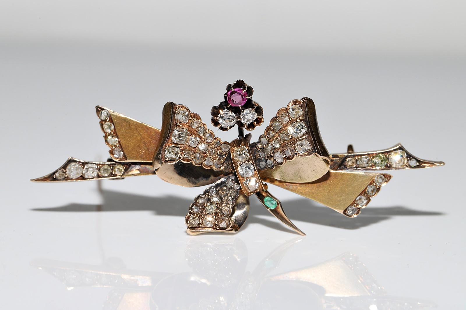 In sehr gutem Zustand.
Das Gesamtgewicht beträgt 17.5 Gramm.
Insgesamt ist Diamant etwa 2,50 ct.
Insgesamt ist Rubin 0,15 ct.
Säure getestet, um 14k echtes Gold zu sein.
Bitte kontaktieren Sie uns bei Fragen.