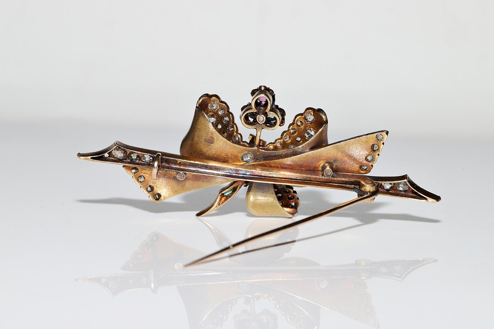 Antike Original Circa 1900er Jahre 14k Gold Natürlicher Altschliff Diamant Dekorierte Brosche Damen im Angebot