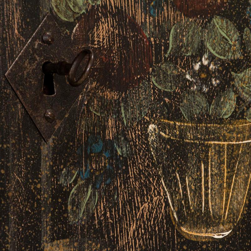 Antike Original Blumen und Herz gemalt Armoire Schrank aus Deutschland 1