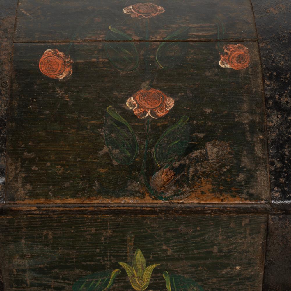Antique Original Hand Painted Green Dome Top Trunk with Flowers, Sweden Dated 18 In Good Condition In Round Top, TX