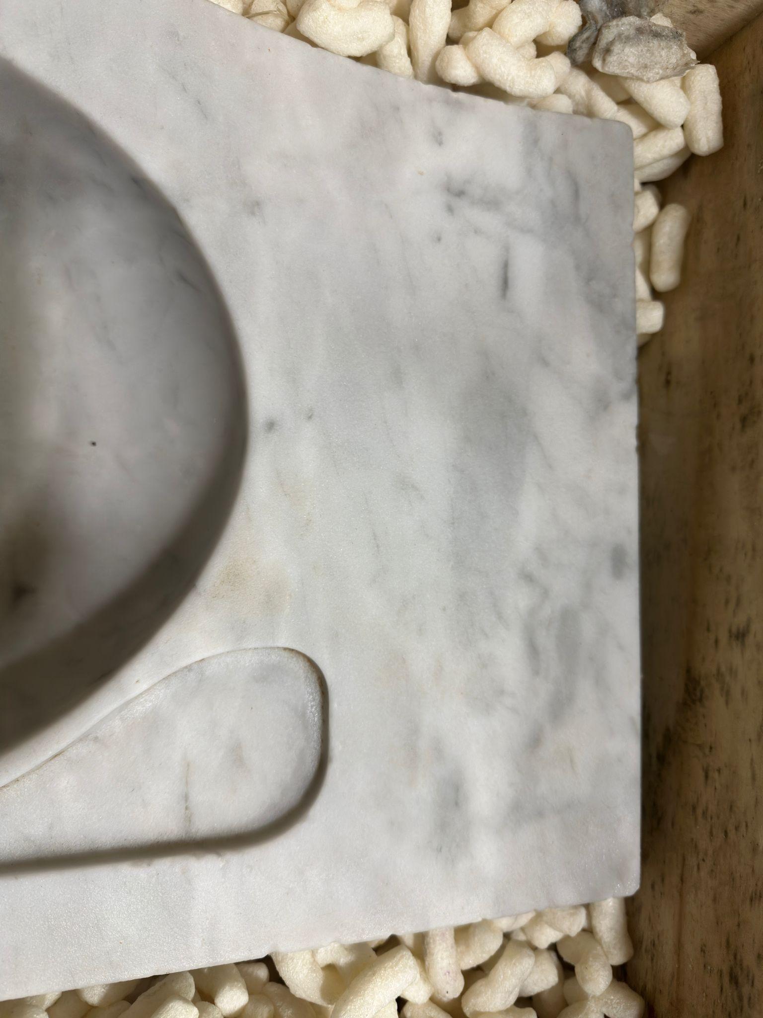 Italian ANTIQUE ORIGINAL ITALIAN CARRARA MARBLE SINK began 20th Century For Sale