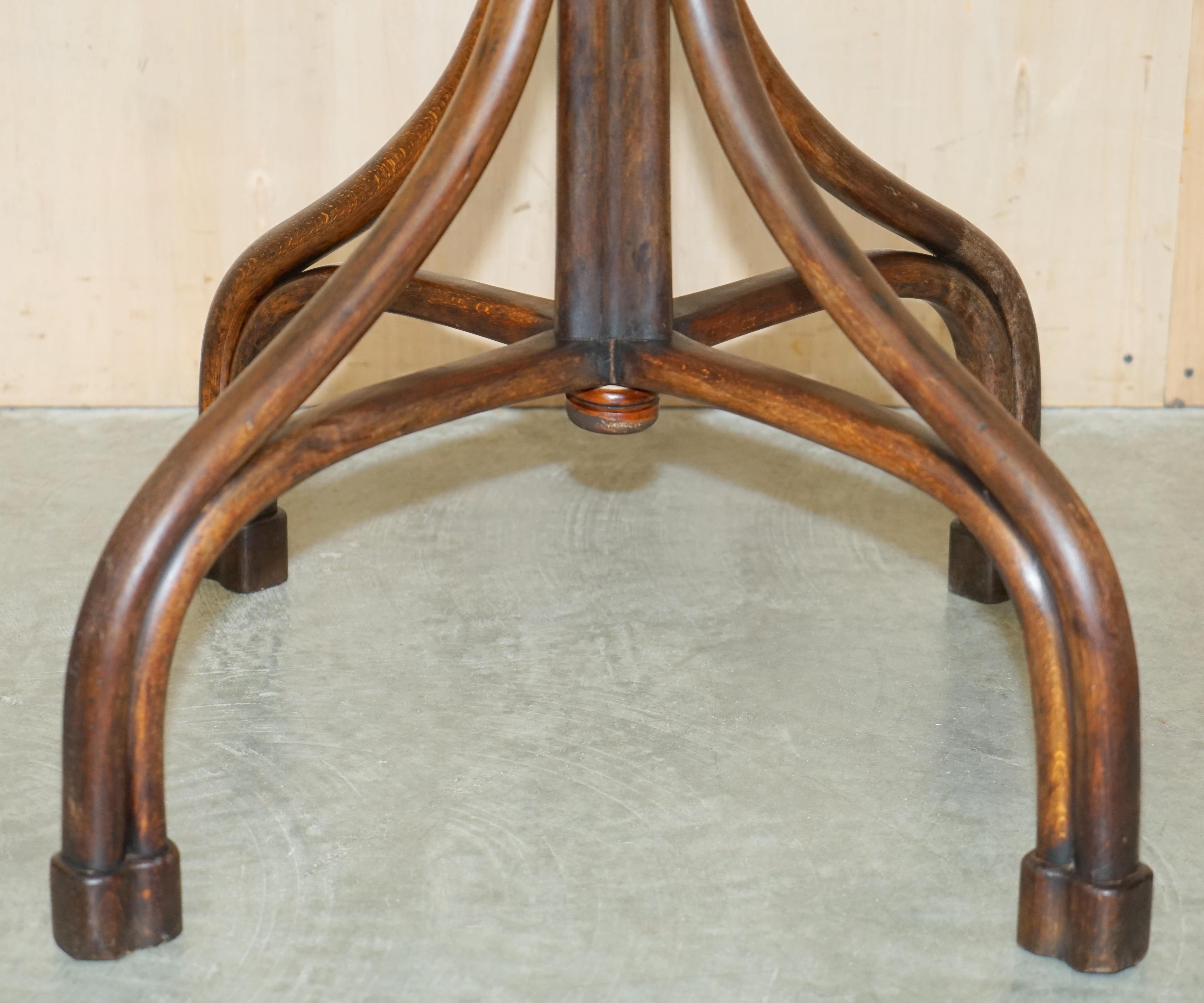Antique Original Late Victorian circa 1880 Thonet Bentwood Coat Rack Stand For Sale 2