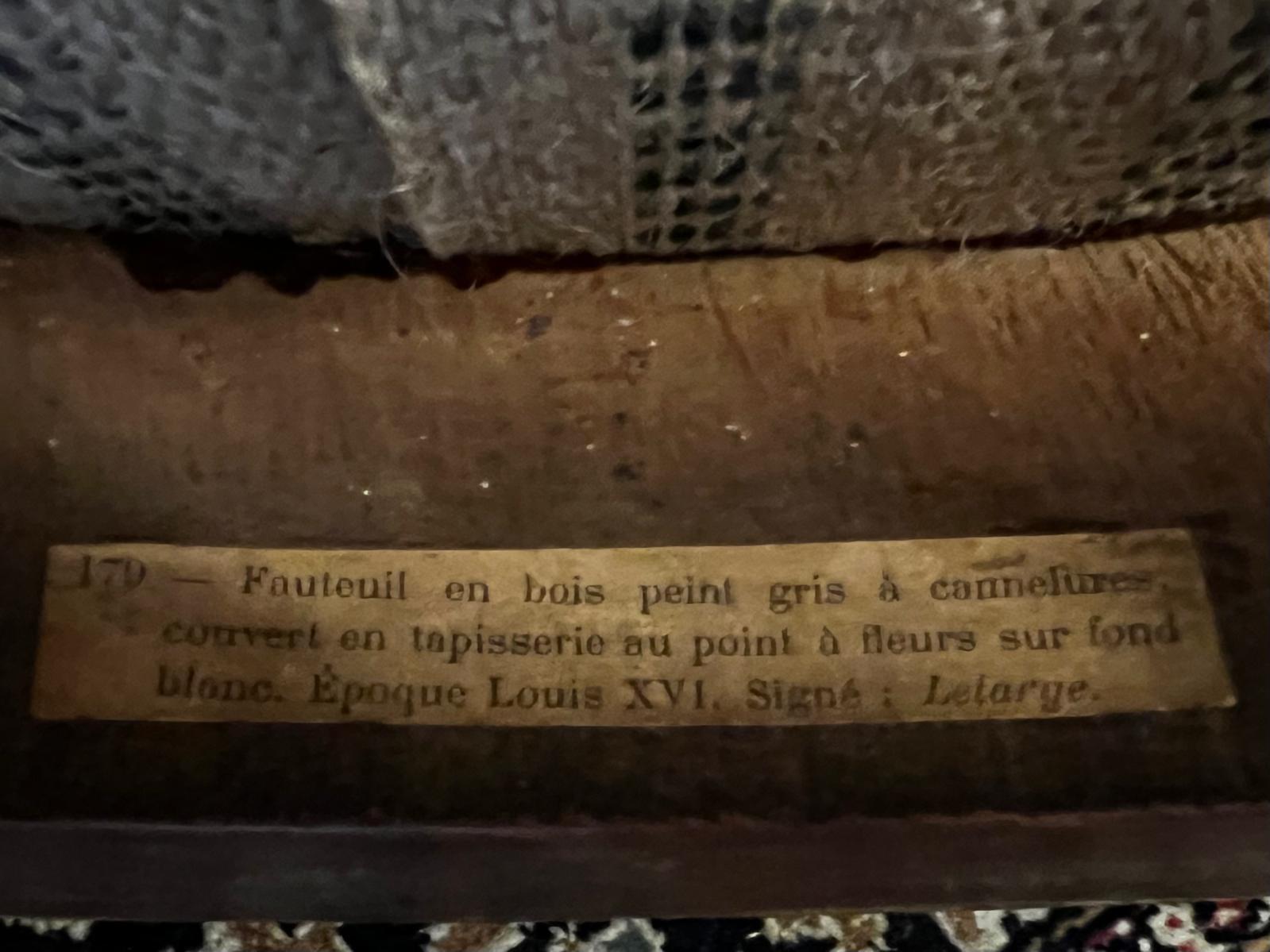 Ensemble original de quatre chaises d'époque Louis XVI par J.B. Lelarge Paris 1775 en vente 2