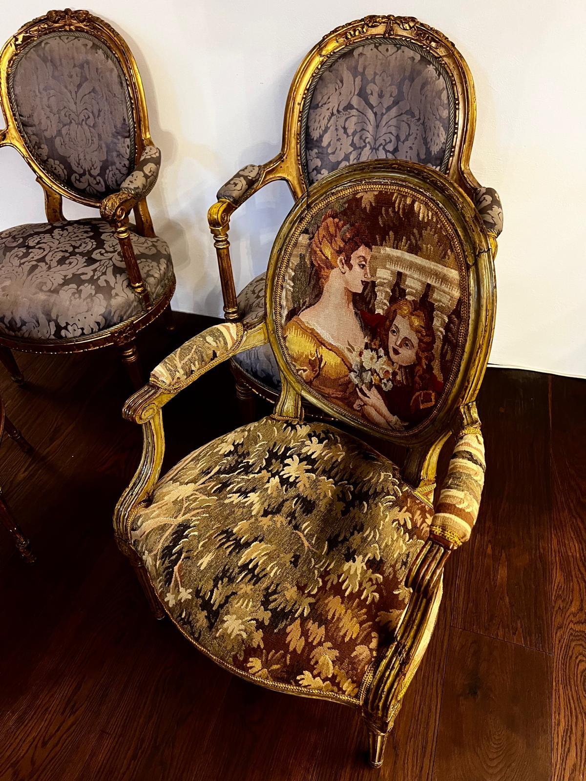 Un ensemble absolument fantastique de quatre fauteuils français Louis XVI originaux réalisés par Jean Baptiste Lelarge. Les quatre chaises portent le cachet de Lelarge. Il fut l'un des plus célèbres fabricants de meubles sous le règne de Louis XVI
