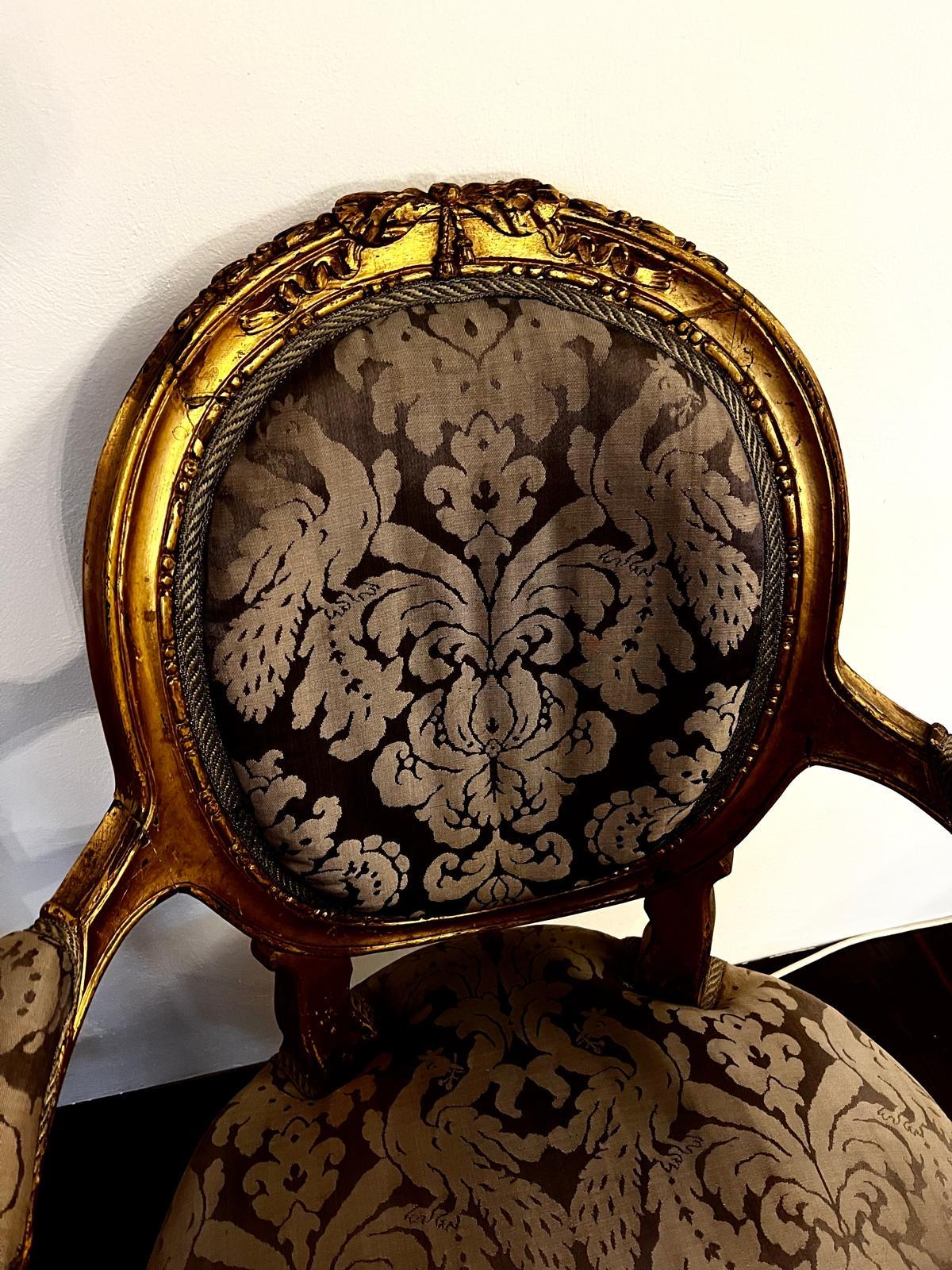 Ensemble original de quatre chaises d'époque Louis XVI par J.B. Lelarge Paris 1775 Bon état - En vente à Doha, QA