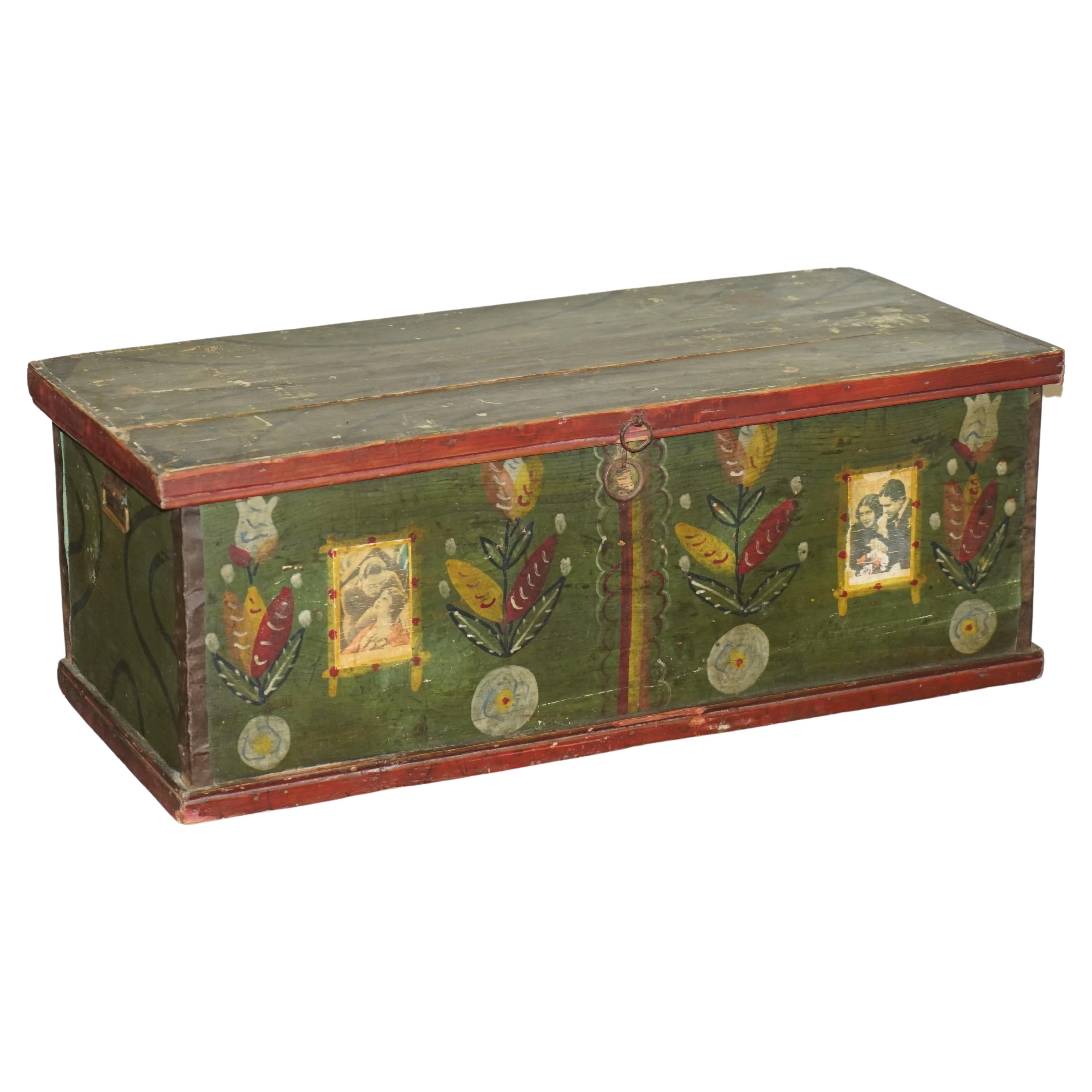 ANTIQUE ORIGINAL PEINTURE ROMANIAN BLANKET CHEST COFFER TRUNK MARRiED COUPLES en vente