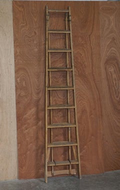 Antike original bemalte „The Patient Safety Ladder Company“-Dekorationsleiter