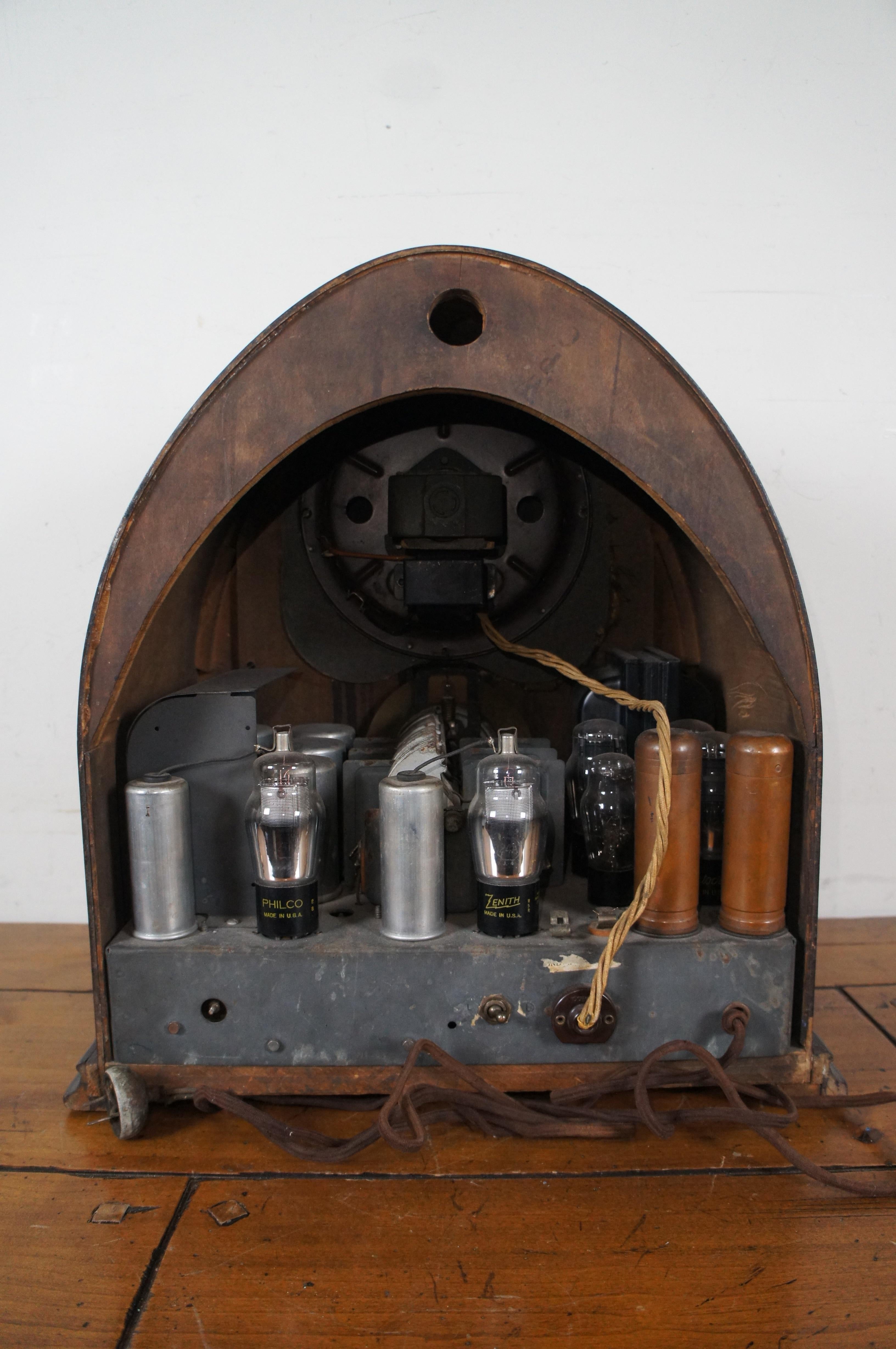Mid-20th Century Antique Original Philco Model 90 Baby Grand Walnut Burl Cathedral Tube Radio