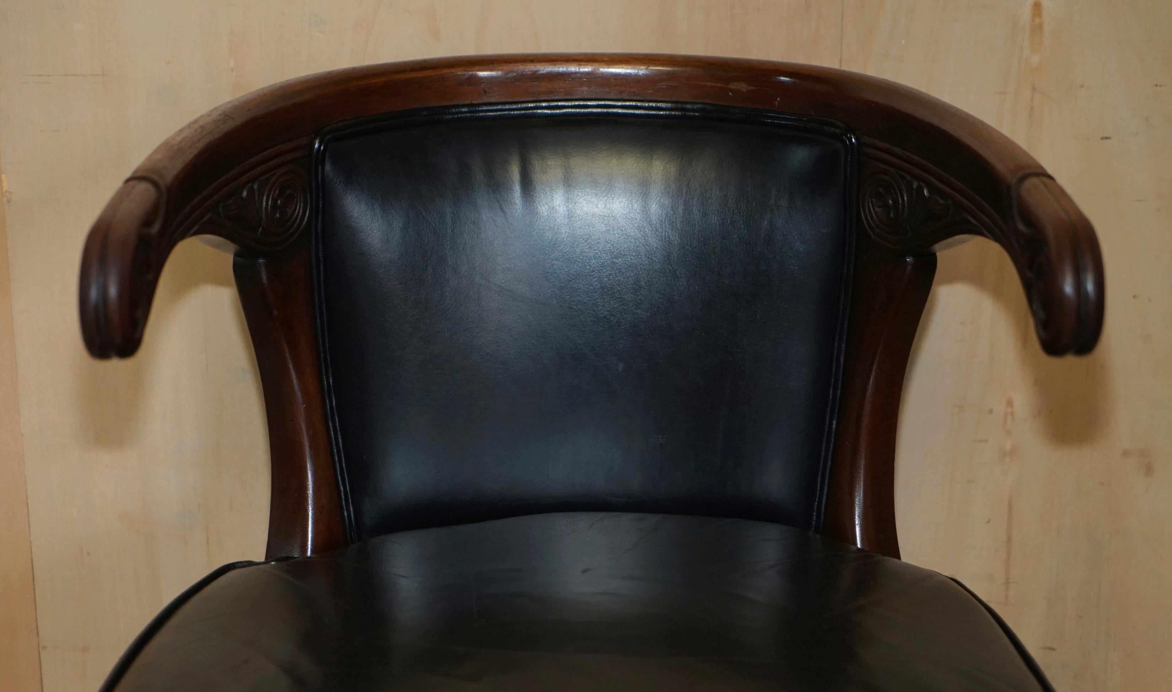 English Antique Original Regency 1815 Black Leather Hardwood Horseshoe Office Desk Chair For Sale