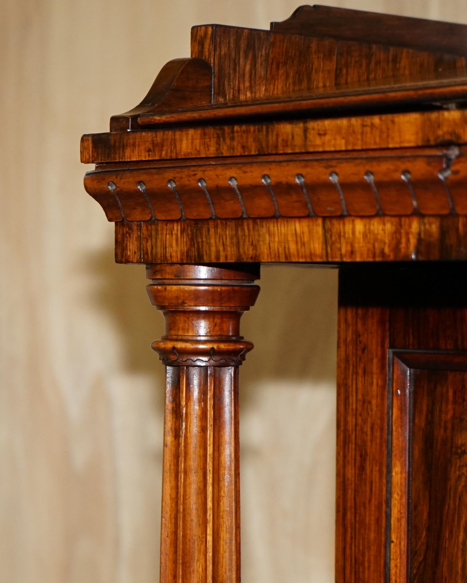 Pelle ANTICO SCRIVANIA ORIGINIALE REGENDE CIRCA 1810-1820 IN LEGNO DURO E PELLE MARRONE DAVENPORT in vendita