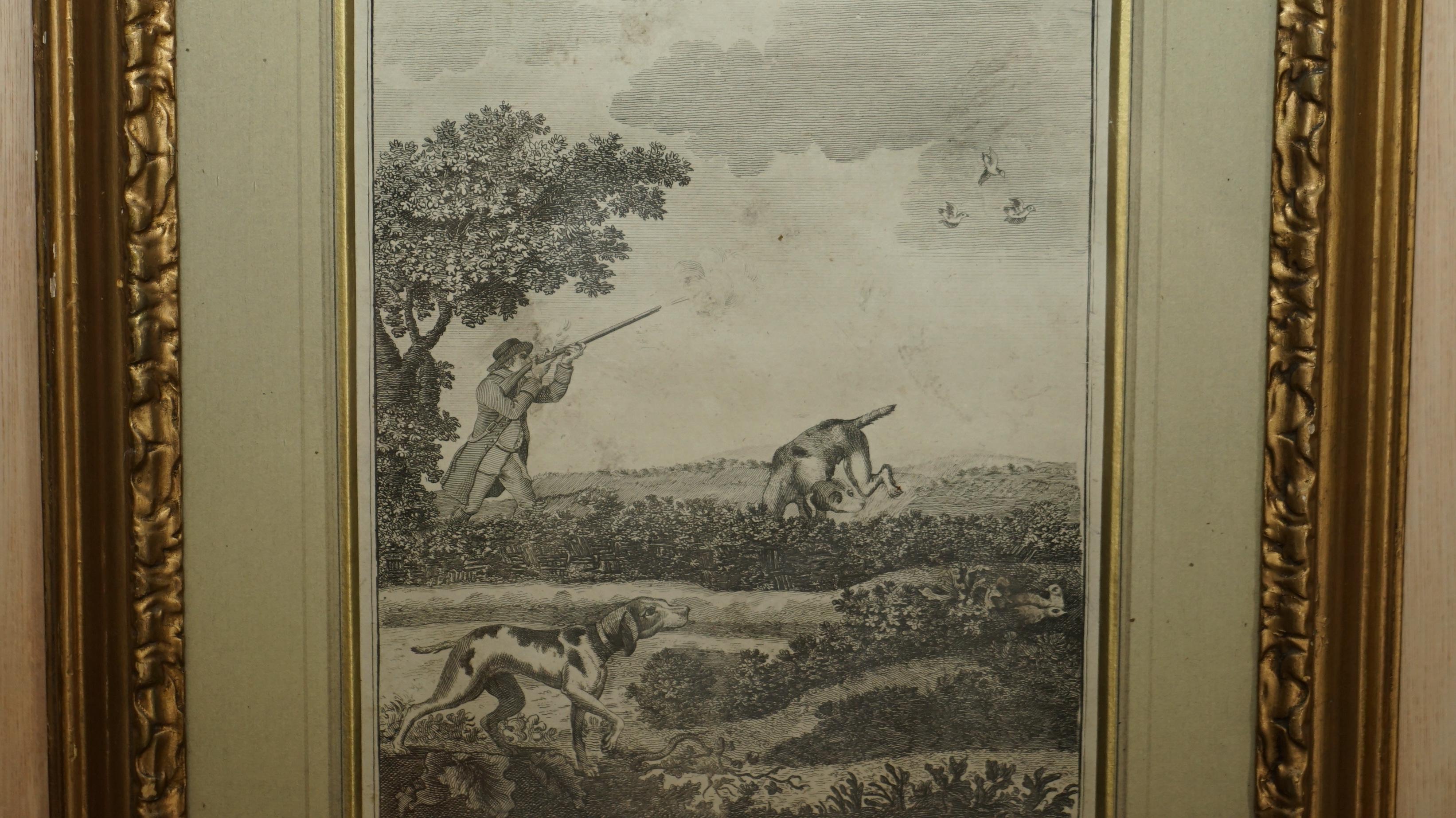 Nous sommes ravis d'offrir à la vente cette gravure sur cuivre de Robert Dodd 1748-1816 publiée par The British Sportsman 1792 et intitulée Partridge hunting.

Une estampe originale d'époque avec cadre, celle-ci fait partie d'une paire, la