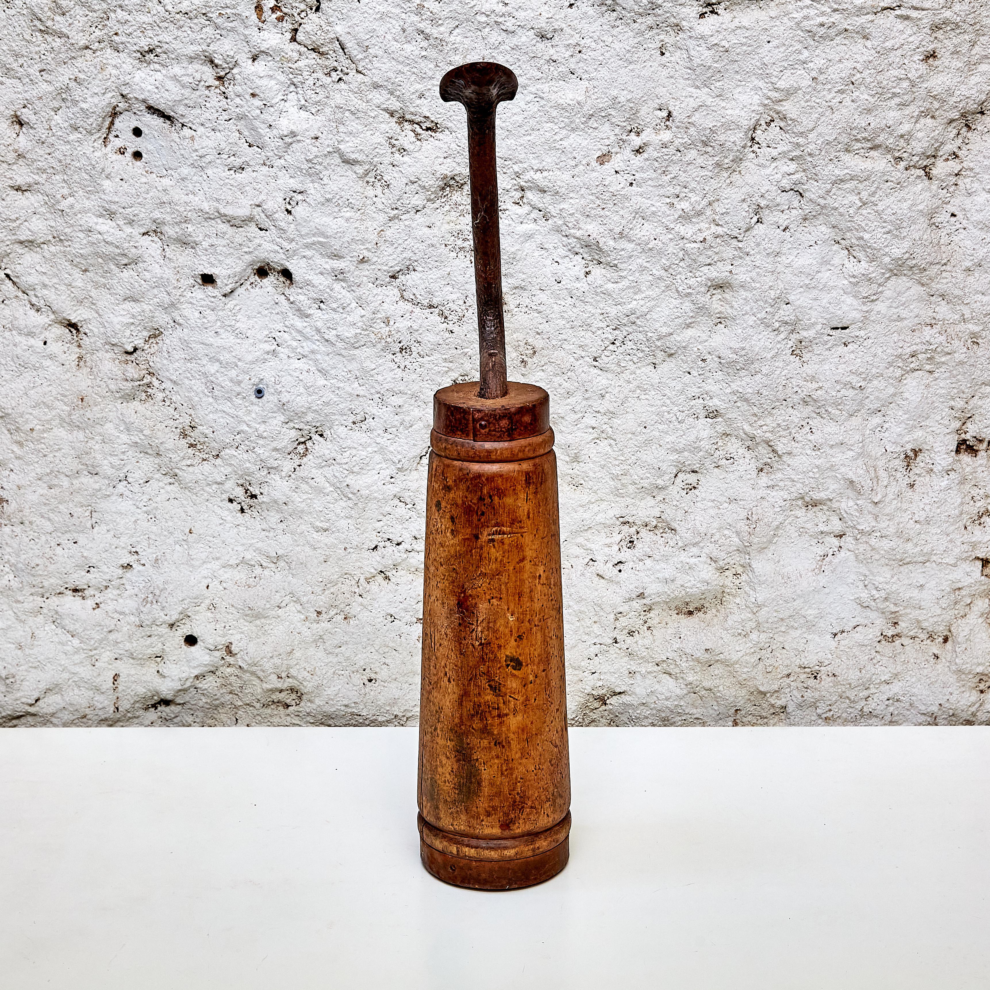 Antique Original Shoemaker Tool

Manufactured in Spain, circa 1950.

In original condition with minor wear consistent of age and use, preserving a beautiful patina.

Materials: 
Metal, wood

Dimensions: 
D 16 cm x W 12 cm x H 66 cm.

Important