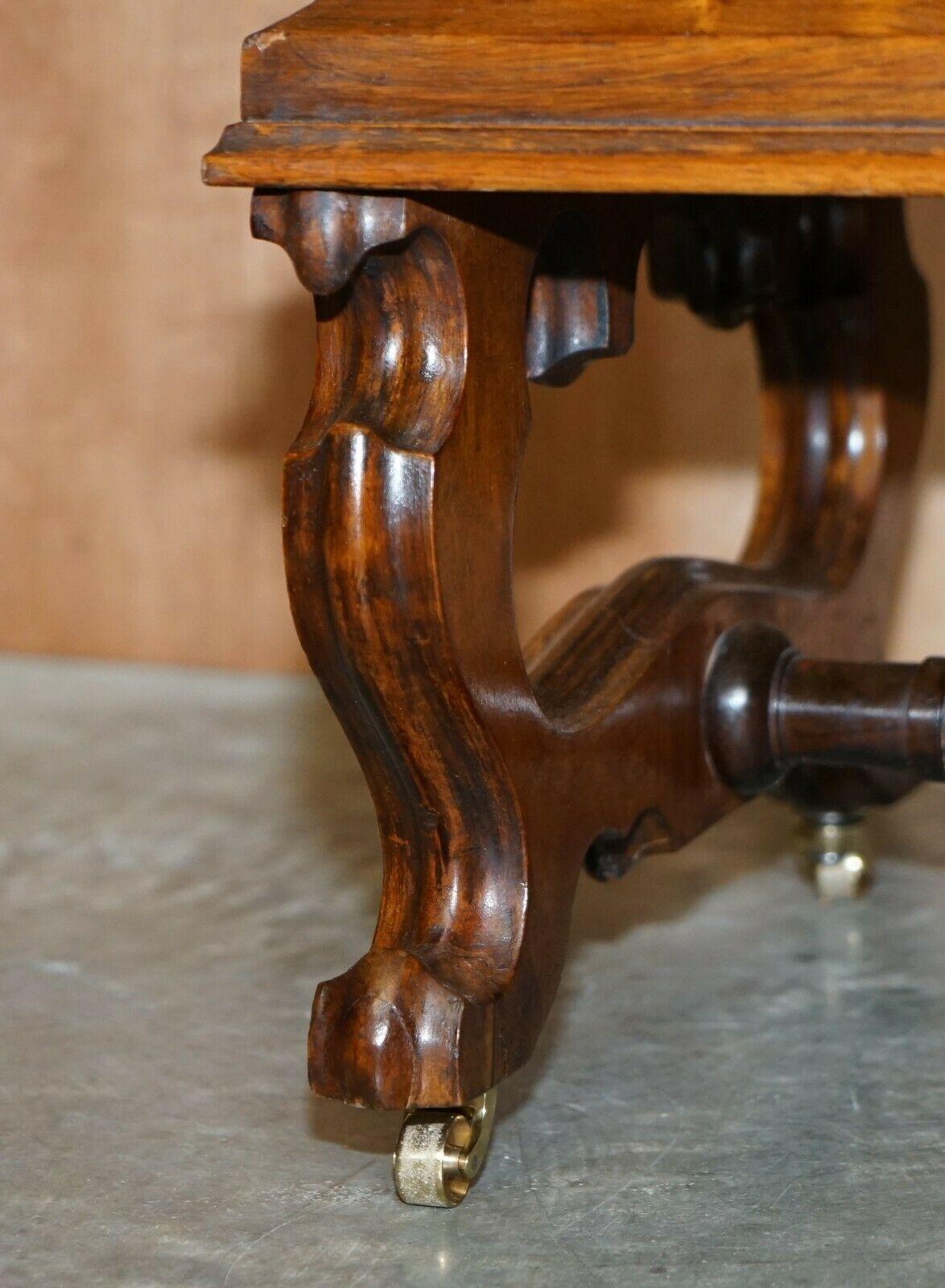 Antique Original Thomas Brooks Victorian Leather Chesterfield Ottoman Footstool In Good Condition In West Sussex, Pulborough