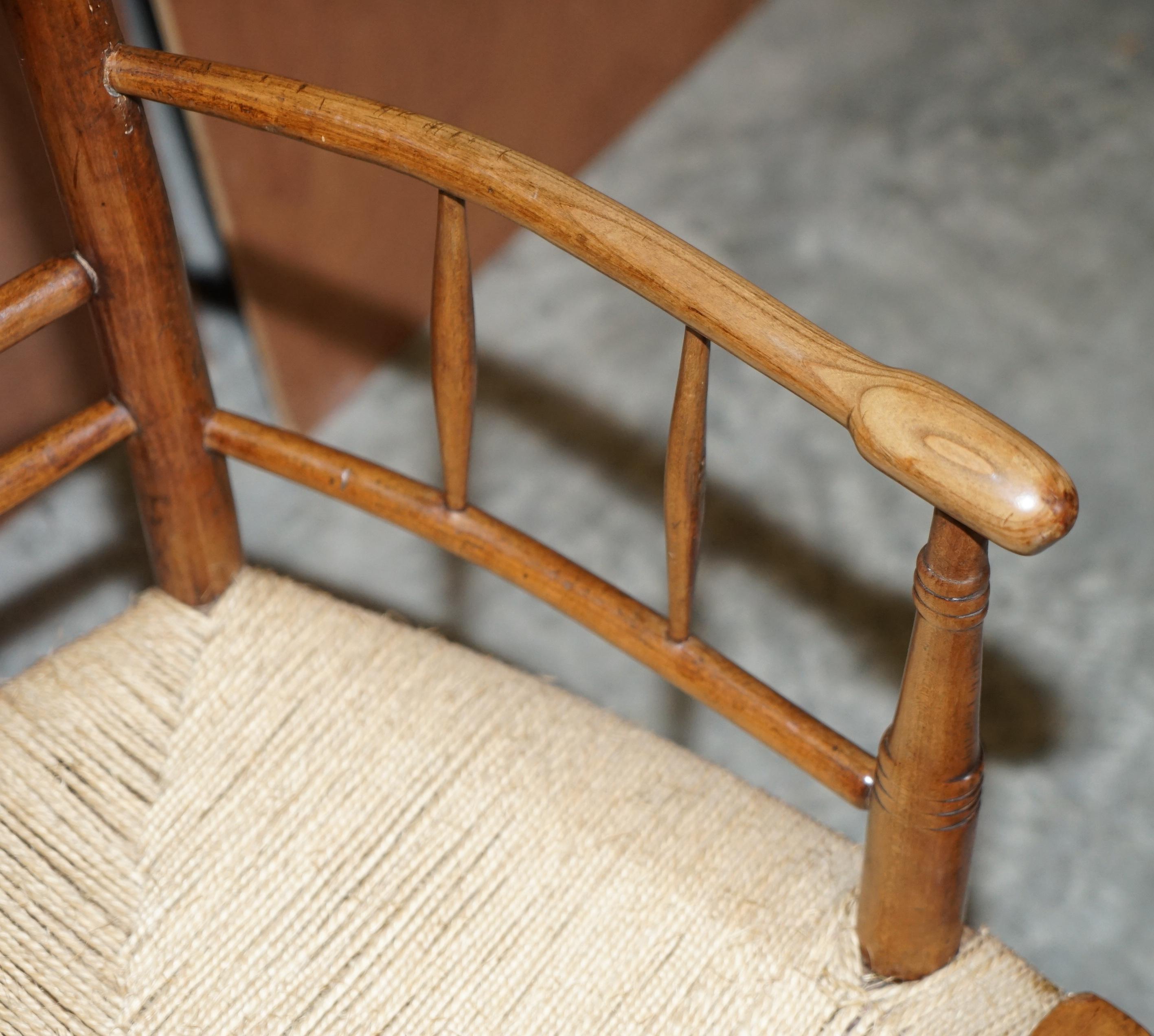 Antique Original William Morris Sussex Rope Seat Armchair Seen in the V&A Museum (fauteuil à assise en corde de Sussex vu au musée V&A) en vente 2