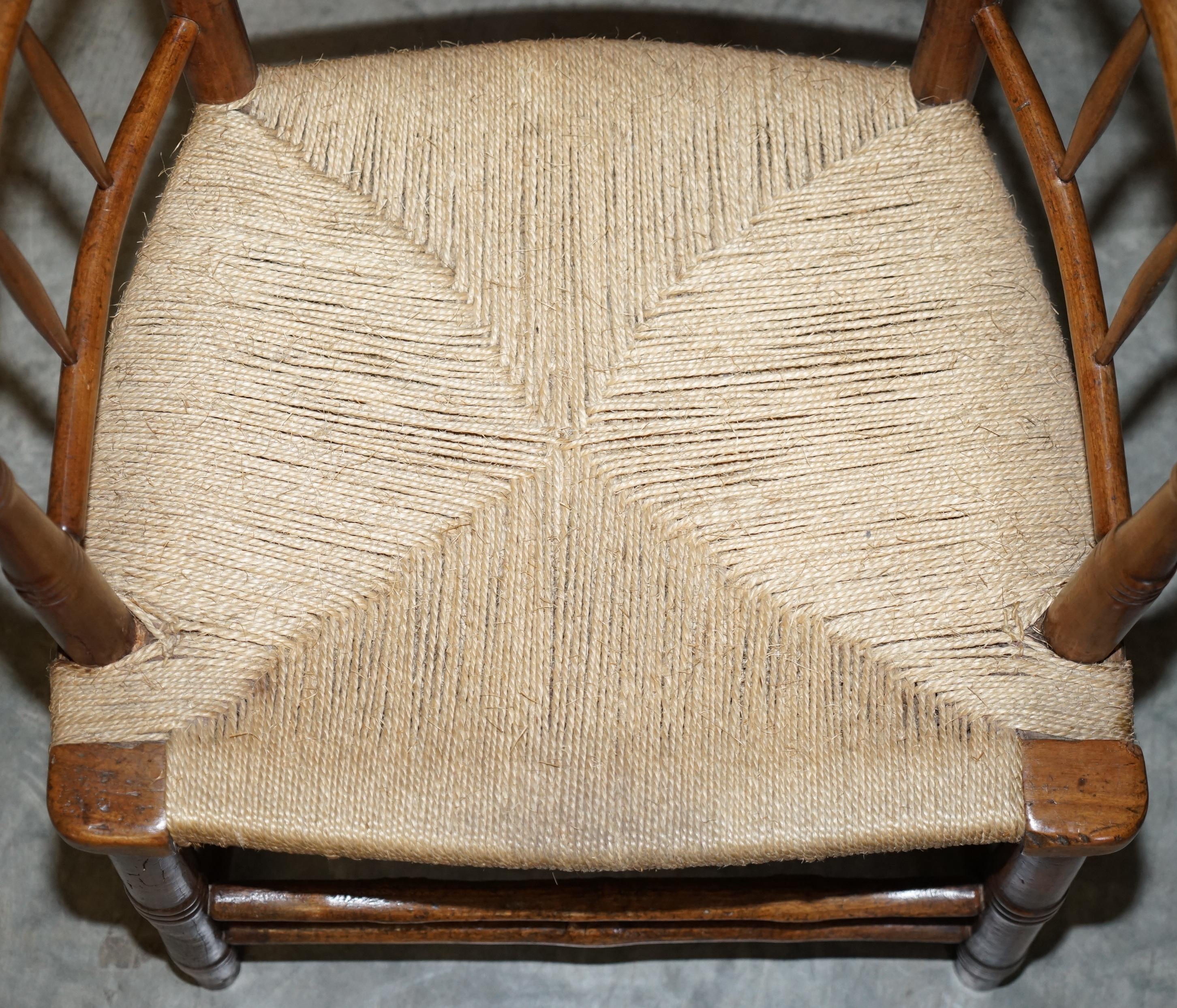 Antique Original William Morris Sussex Rope Seat Armchair Seen in the V&A Museum For Sale 5