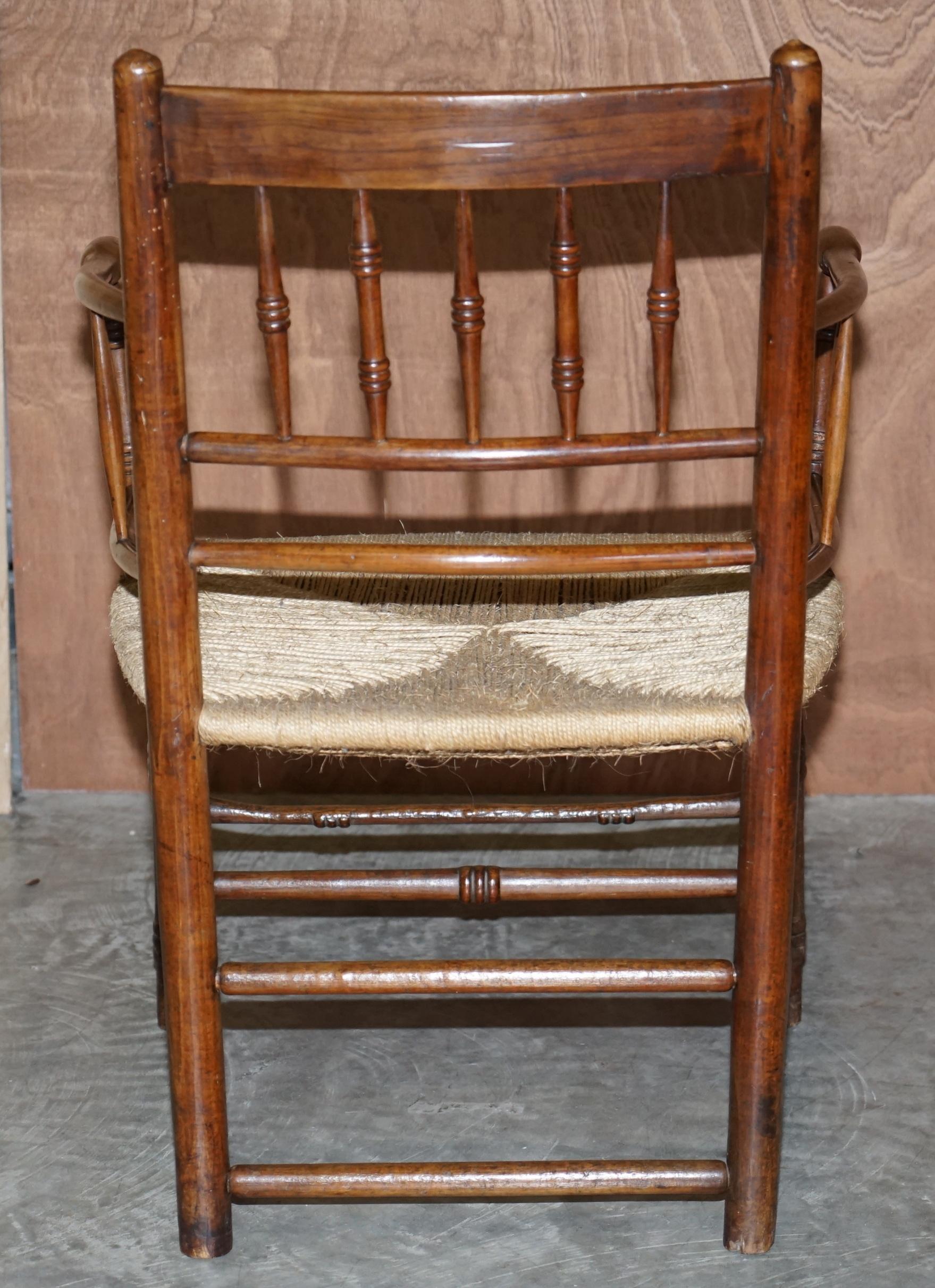 Antique Original William Morris Sussex Rope Seat Armchair Seen in the V&A Museum (fauteuil à assise en corde de Sussex vu au musée V&A) en vente 9