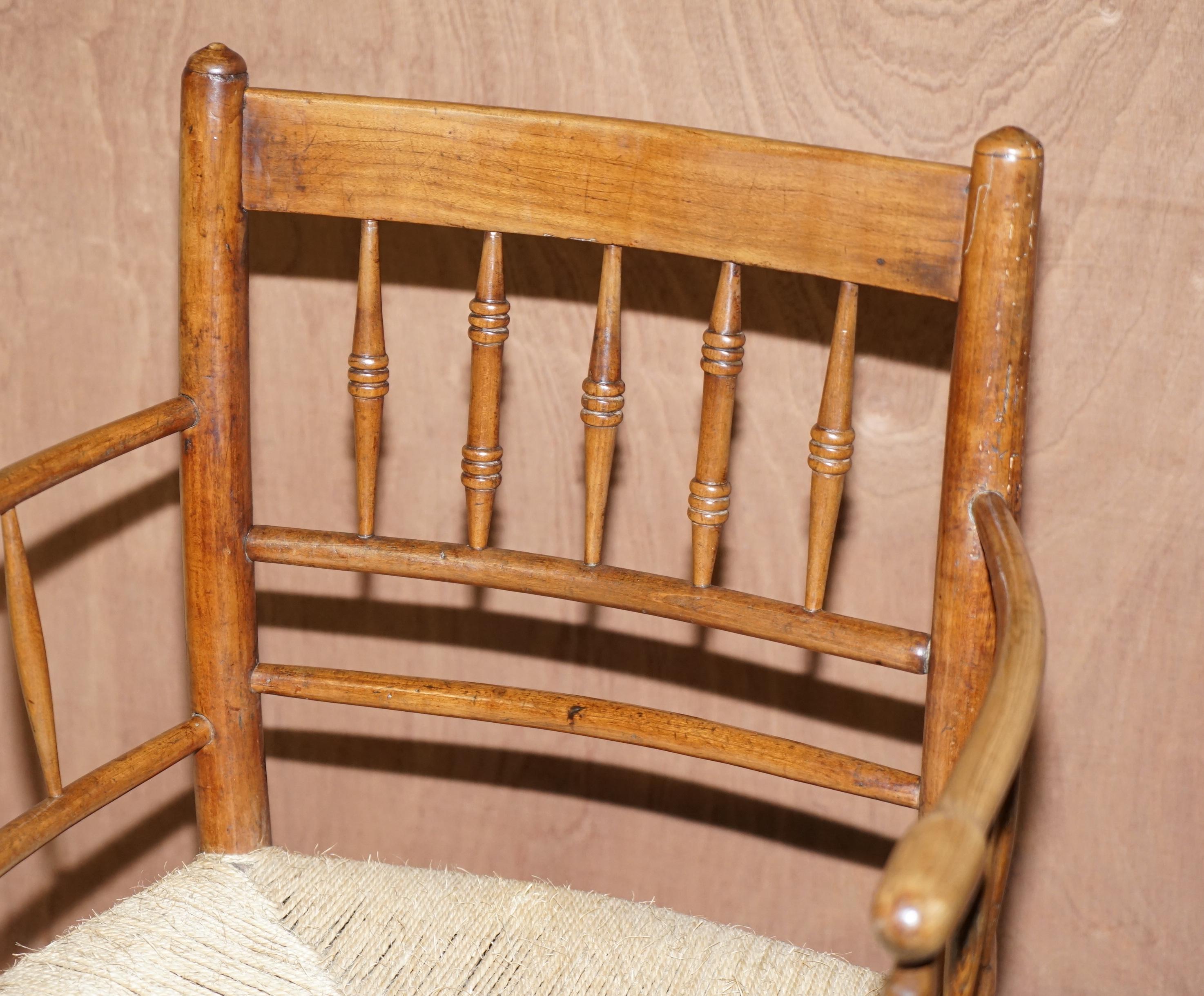 Apogée victorien Antique Original William Morris Sussex Rope Seat Armchair Seen in the V&A Museum (fauteuil à assise en corde de Sussex vu au musée V&A) en vente