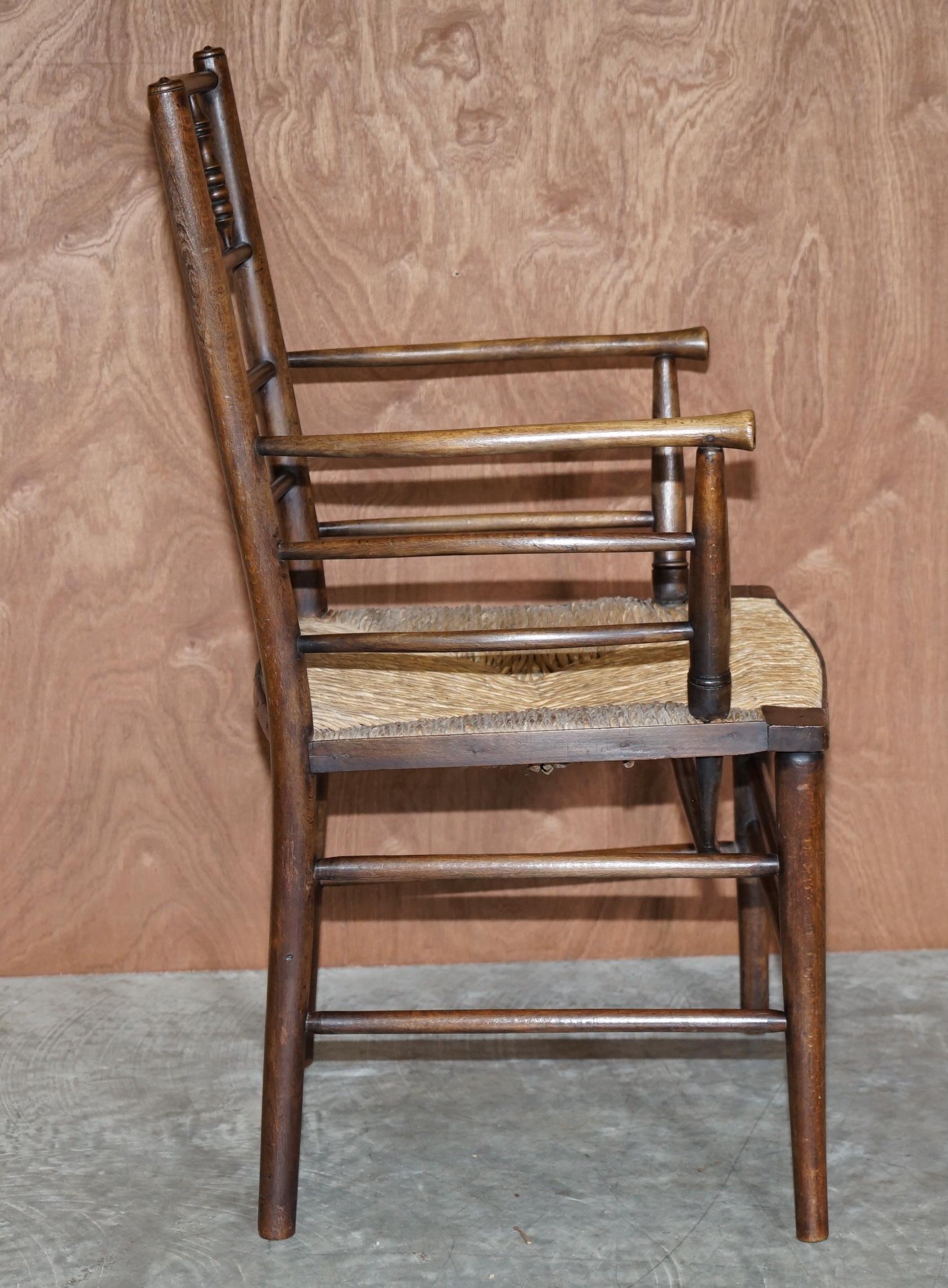 Antique Original William Morris Sussex Rush Seat Armchair Vu dans le V&A Museum 4