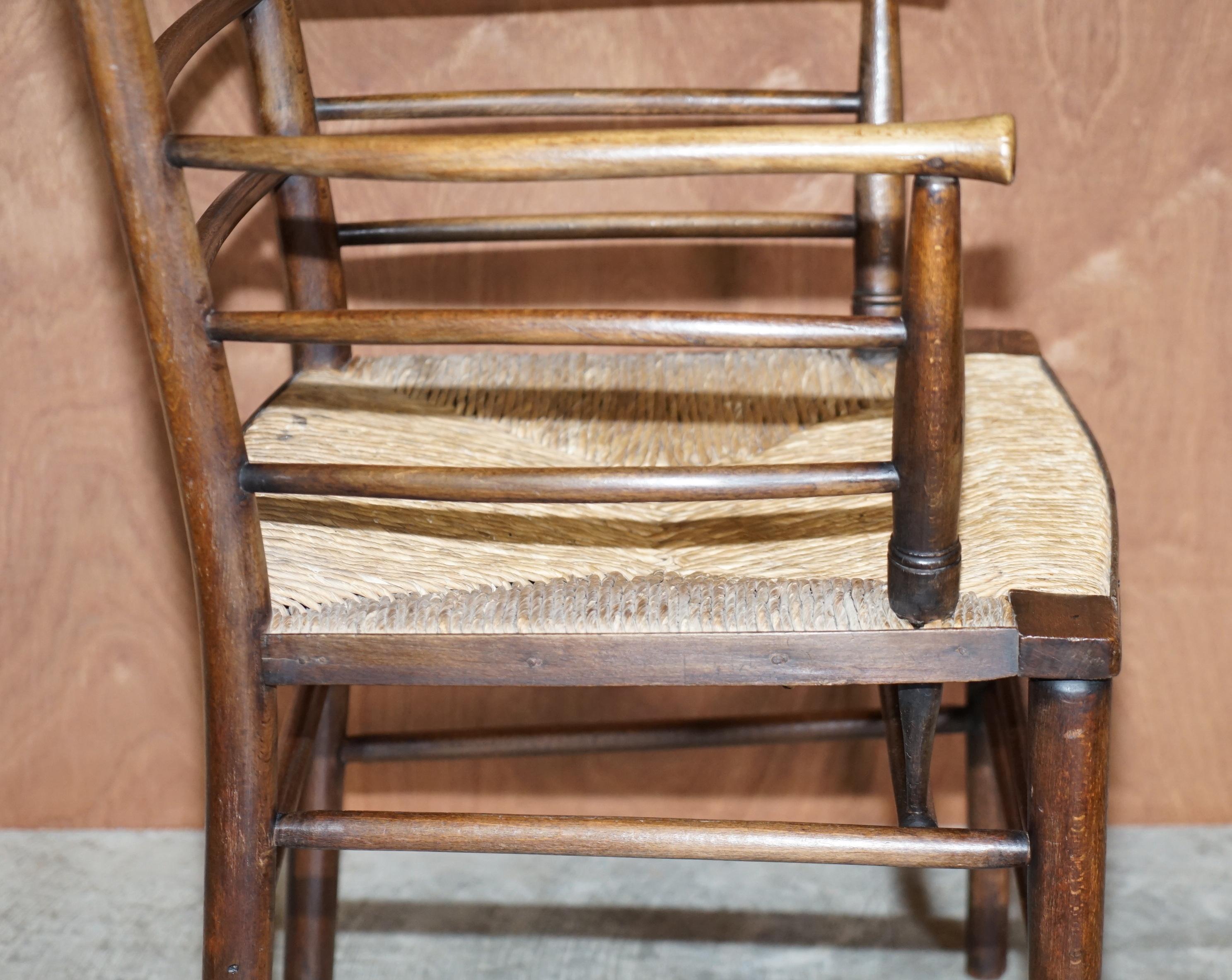 Antique Original William Morris Sussex Rush Seat Armchair Vu dans le V&A Museum 5