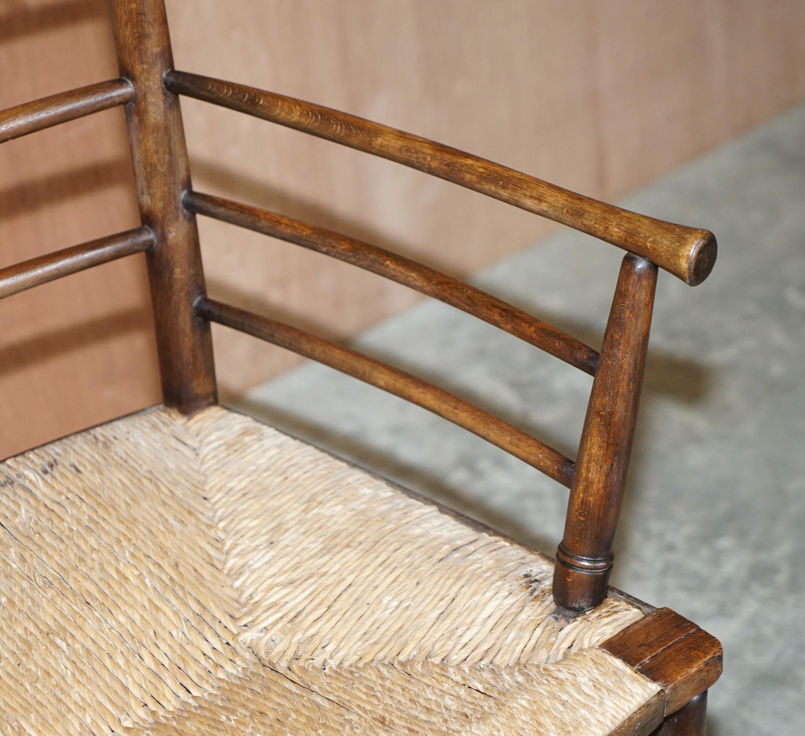Fin du XIXe siècle Antique Original William Morris Sussex Rush Seat Armchair Vu dans le V&A Museum