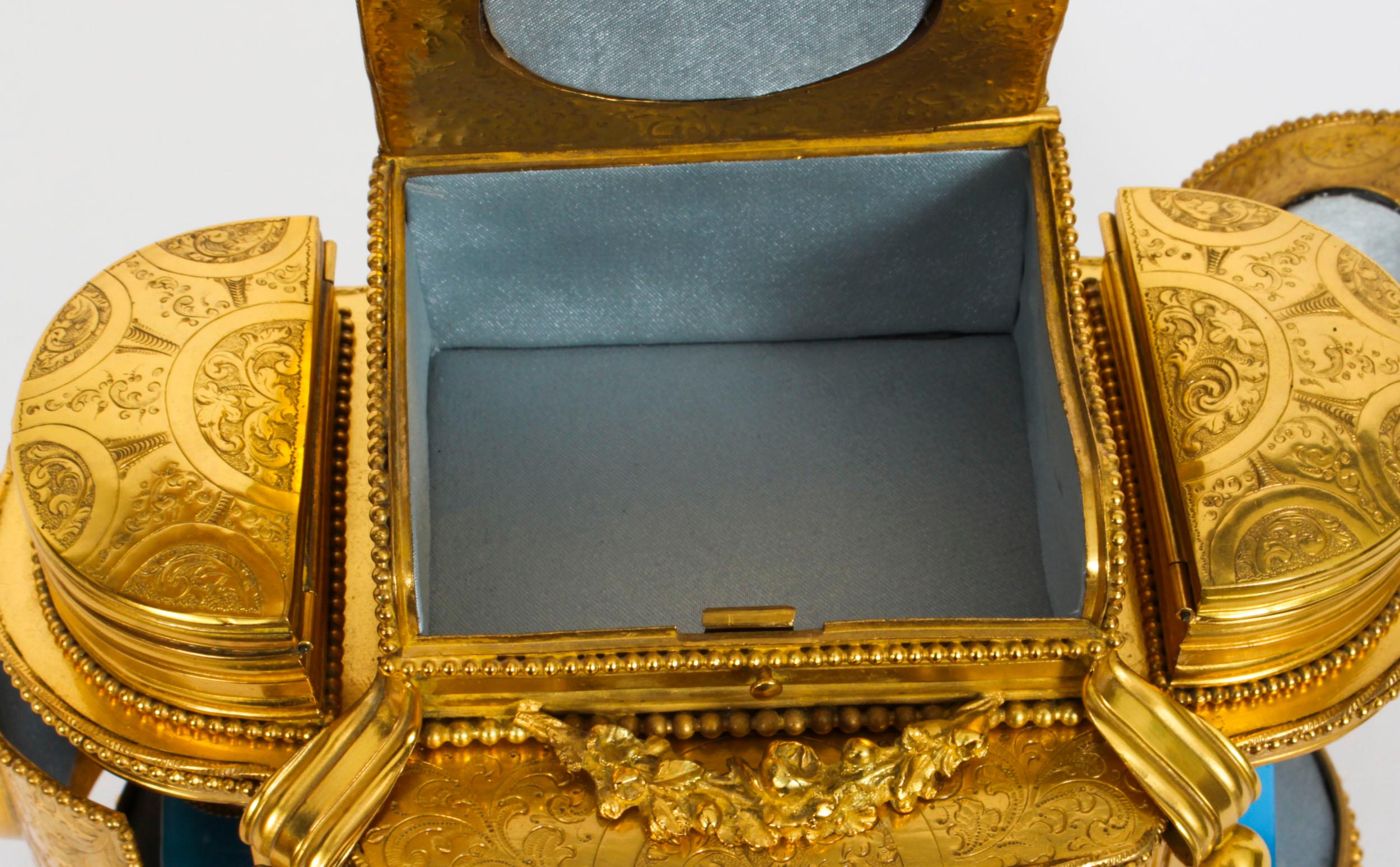 Ancienne armoire à bijoux en Pietra Dura montée en bronze doré 19ème siècle en vente 12
