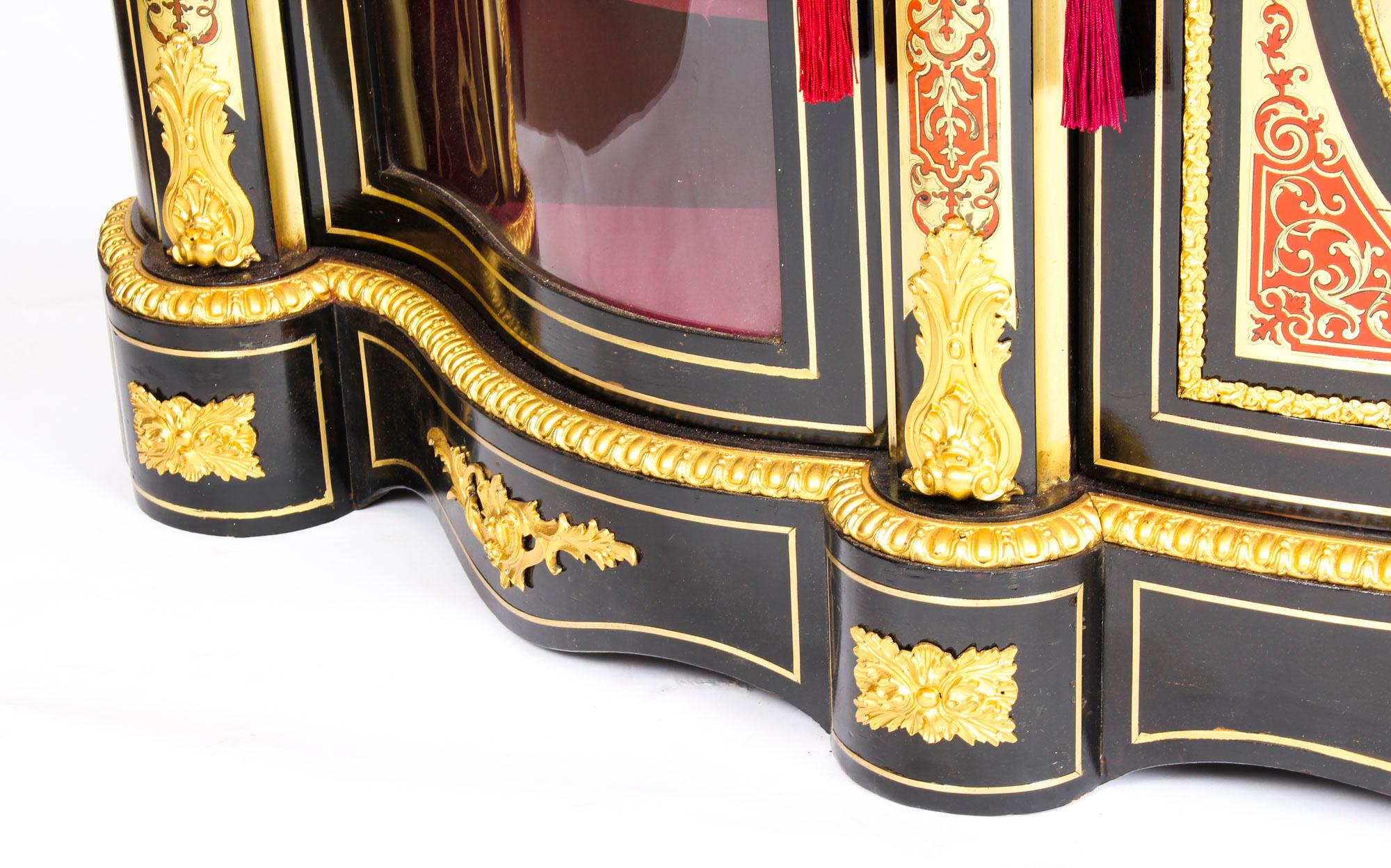 Antique Ormolu Mounted Serpentine Boulle Credenza 19th Century For Sale 11