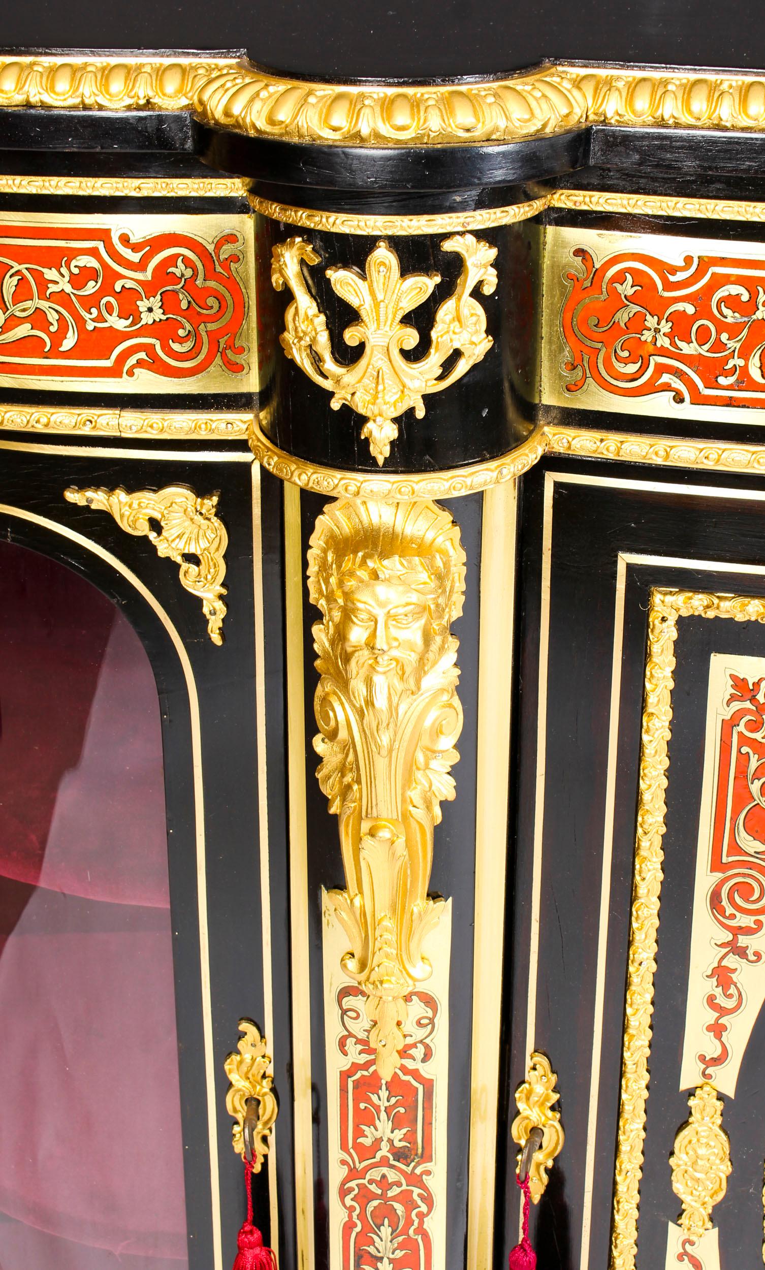 Antique Ormolu Mounted Serpentine Boulle Credenza, 19th Century In Good Condition For Sale In London, GB