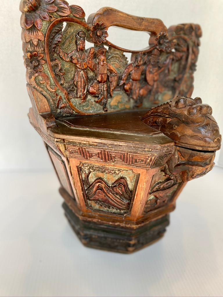 Antique Ornamental Chinese Water Bucket In Good Condition In Sarasota, FL