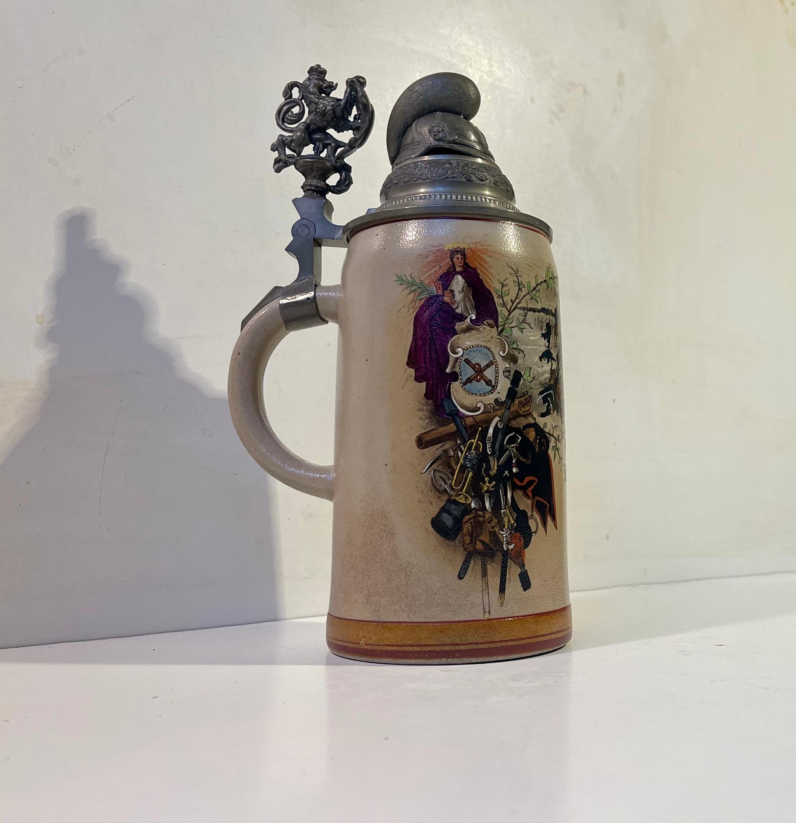 Hand-Painted Antique Ornamental Münich Bier Stein with Hand-painted WWI Artilleri Scene For Sale
