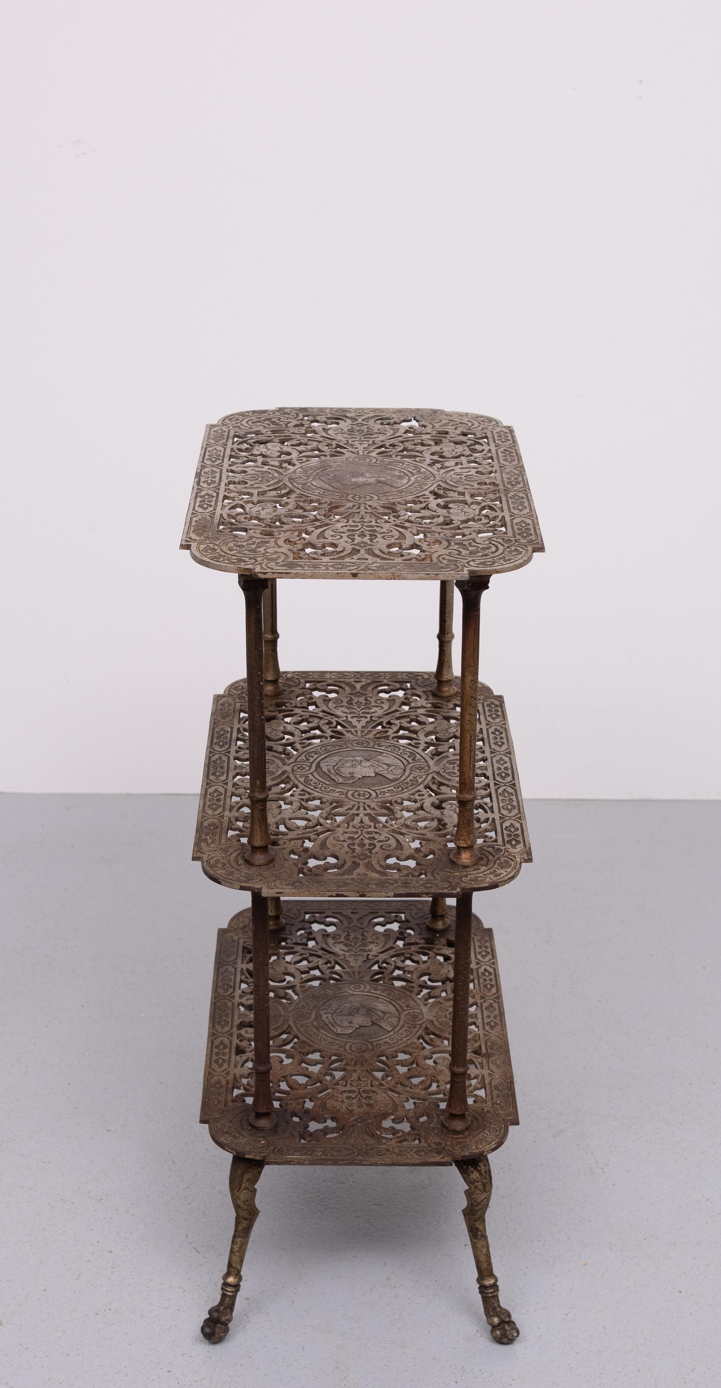 Antique Ornate Cast Iron French Brass 3 tier side table. im Angebot 1