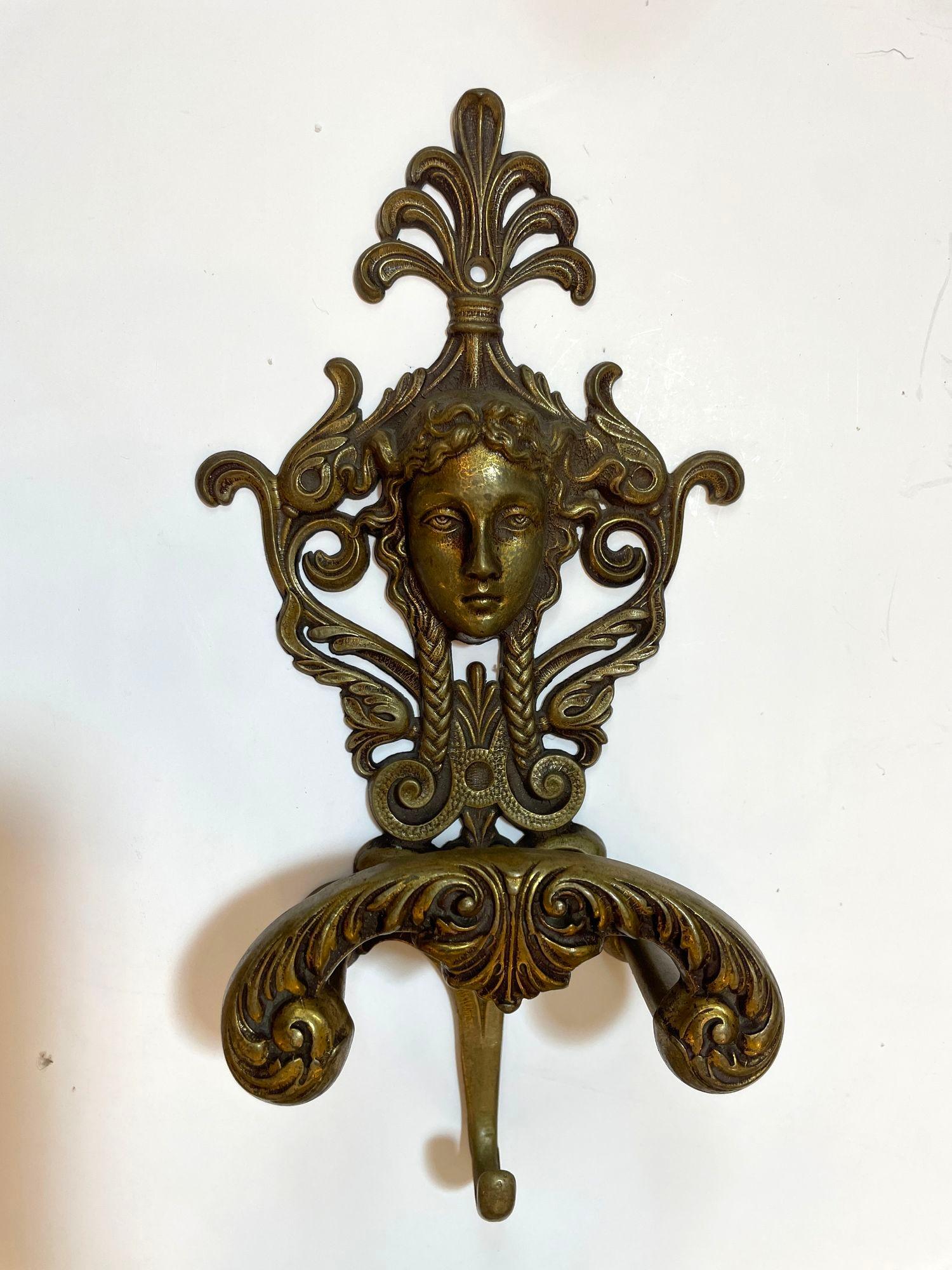 Antique Ornate Italian Figural Architectural Cast Brass Wall Hook Decor Set of 3 For Sale 7