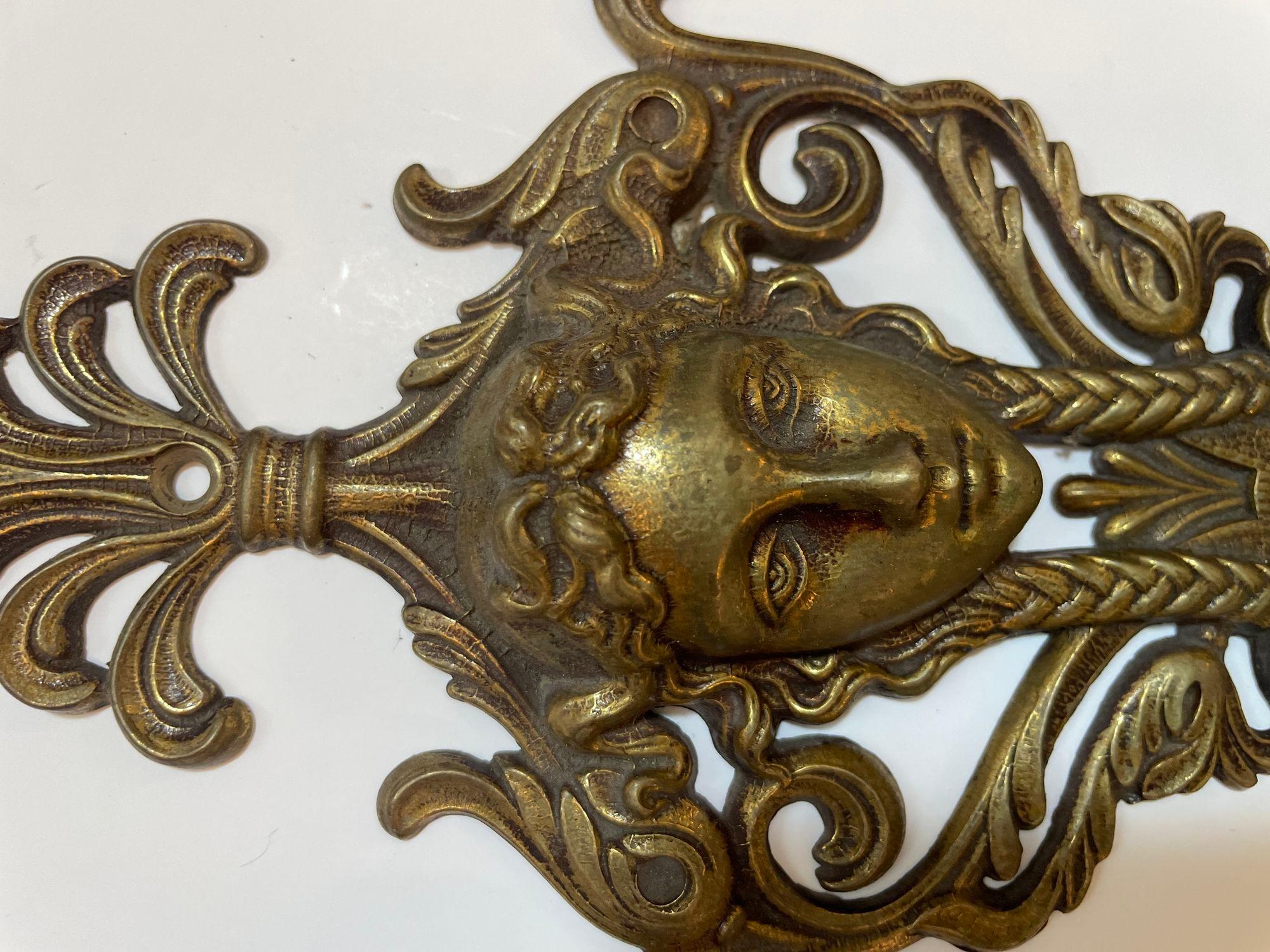 Antique Ornate Italian Figural Architectural Cast Brass Wall Hook Decor Set of 3 For Sale 9
