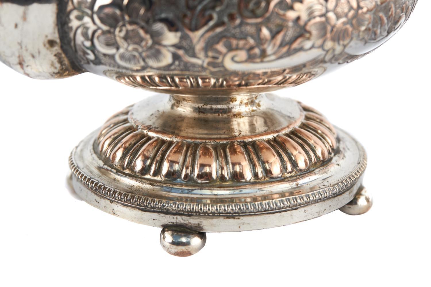 Juego de Té Antiguo Ornamentado y Plateado en venta 1