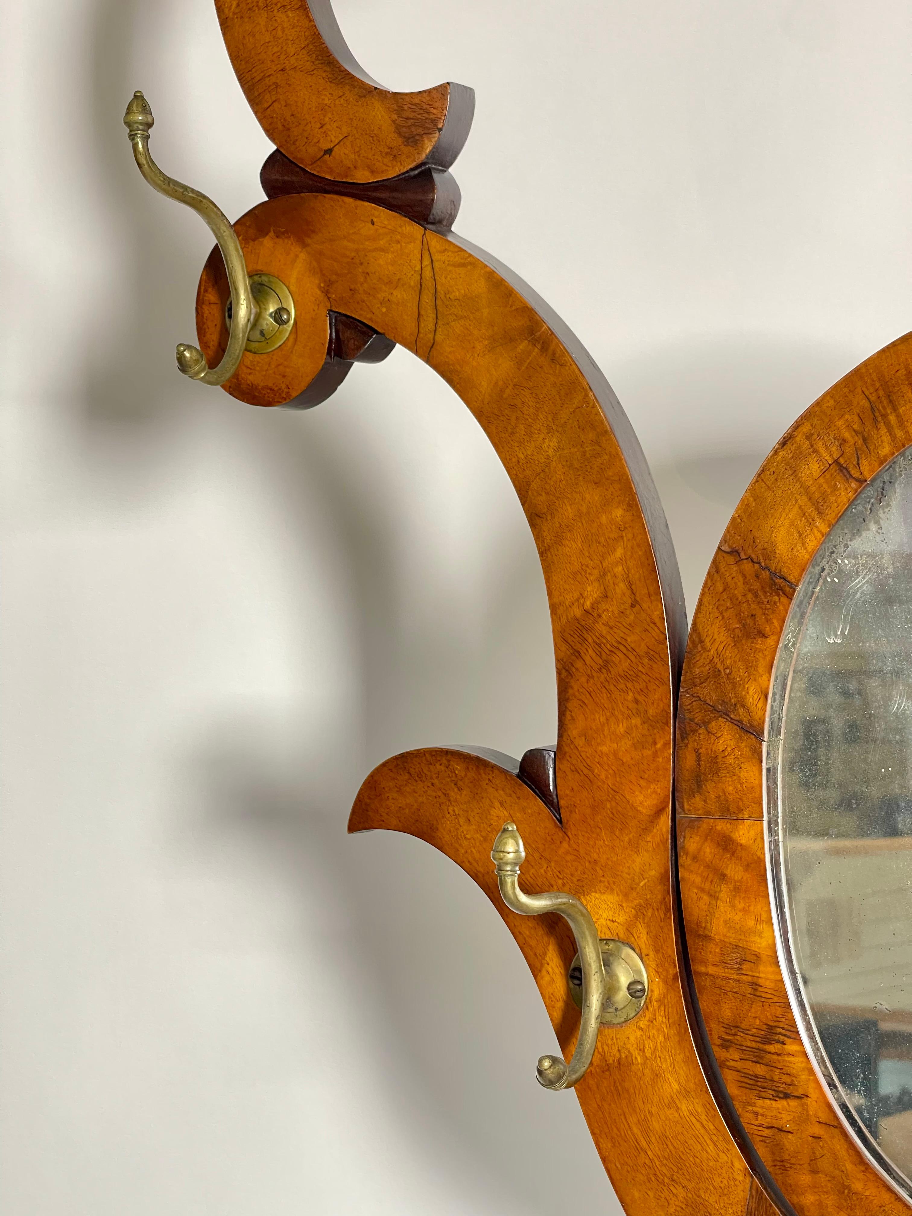 Antique Ornate Victorian Mahogany Hall Tree In Good Condition In Brooklyn, NY
