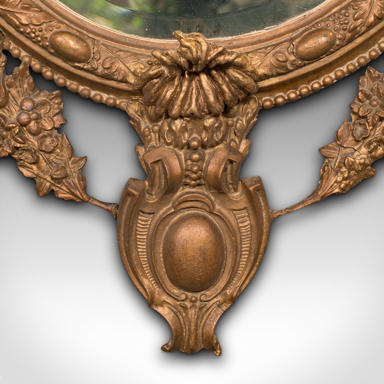 Miroir mural orné ancien, français , gesso doré et verre biseauté , époque victorienne , 1900 en vente 1