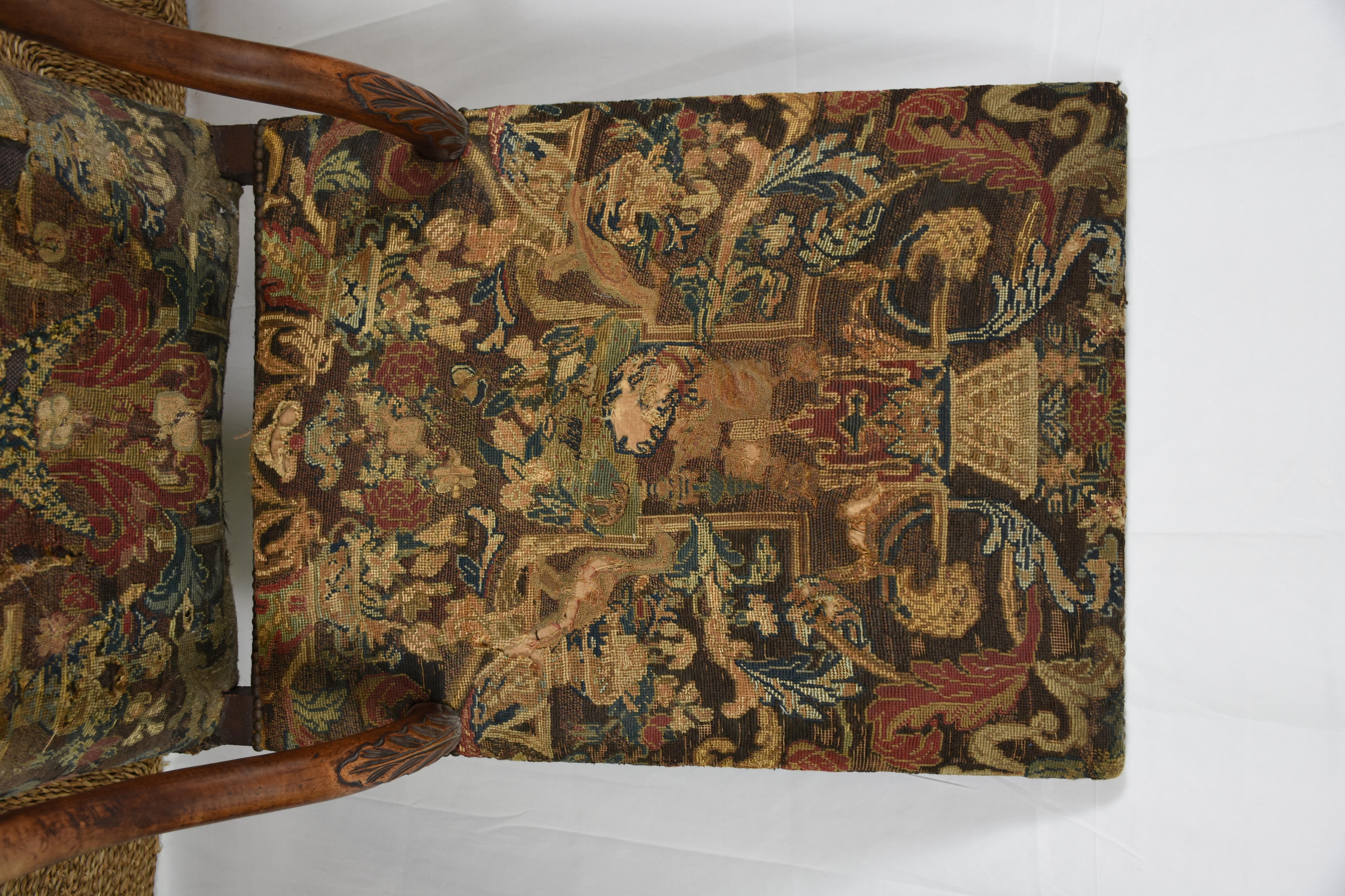 Sedia antica Os de Mouton in legno massiccio e tessuto originale con arazzo In condizioni buone in vendita a New York, NY