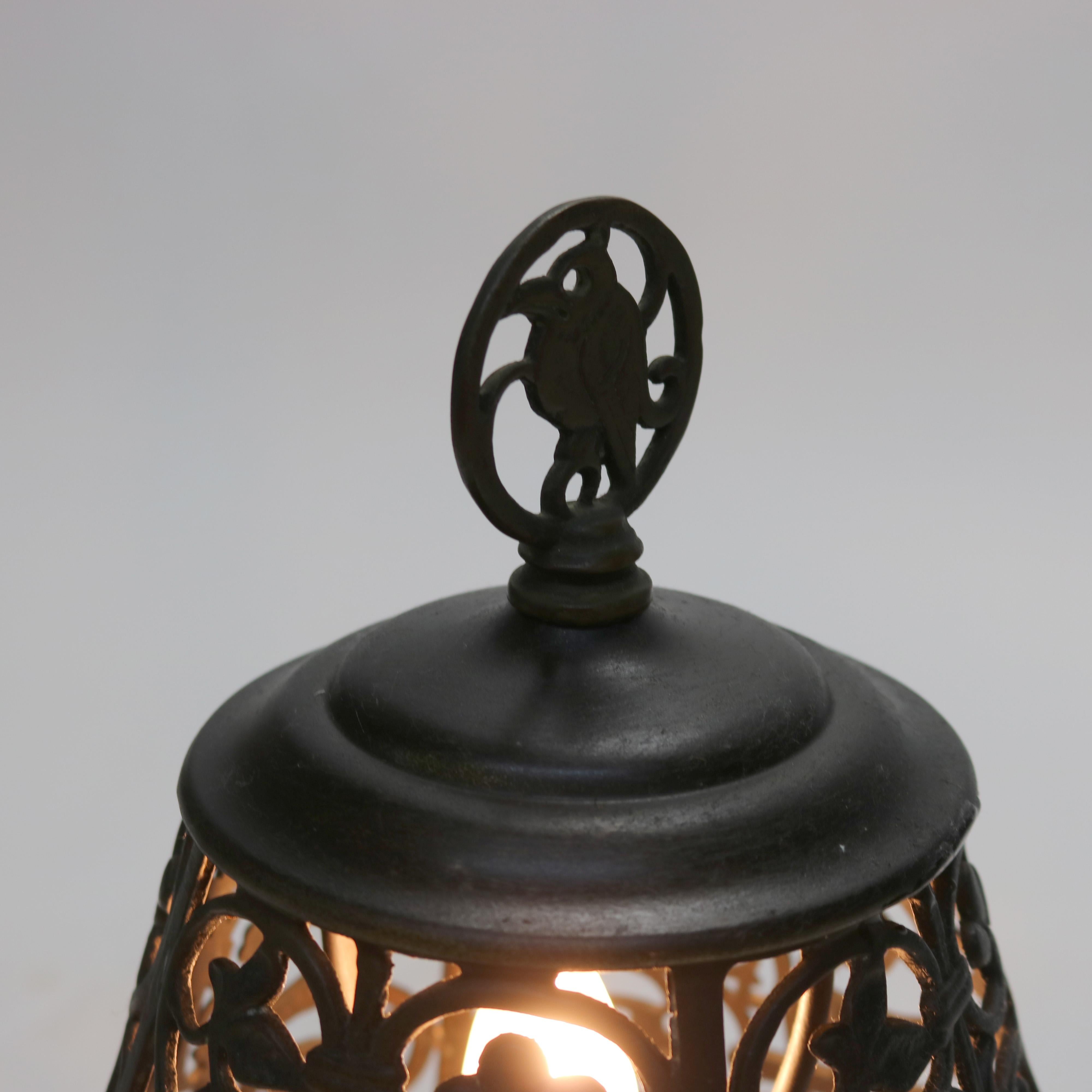 20ième siècle Lampe de table ancienne Oscar Bach Arts & Crafts en bronze non signée C1920 en vente