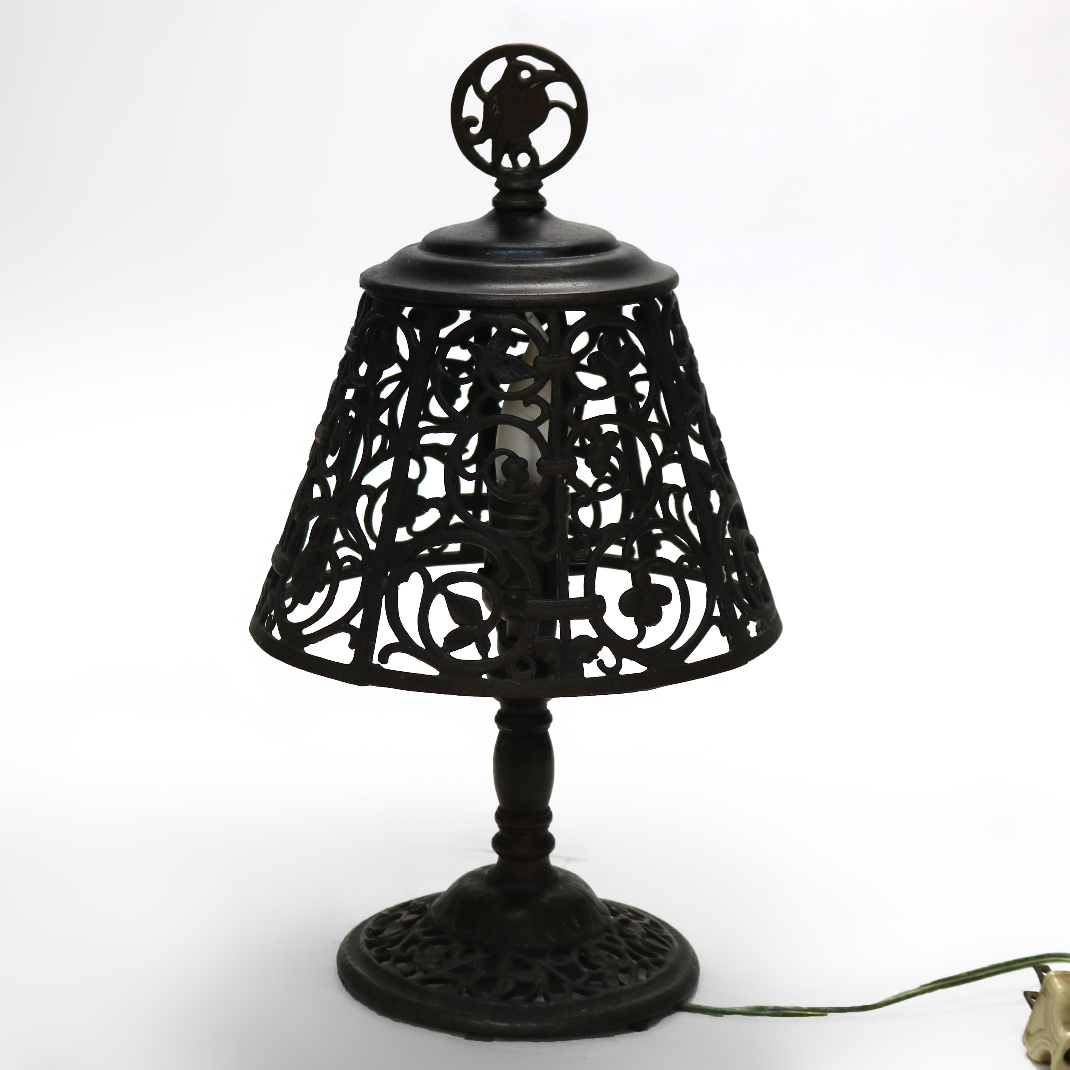 Bronze Lampe de table ancienne Oscar Bach Arts & Crafts en bronze non signée C1920 en vente