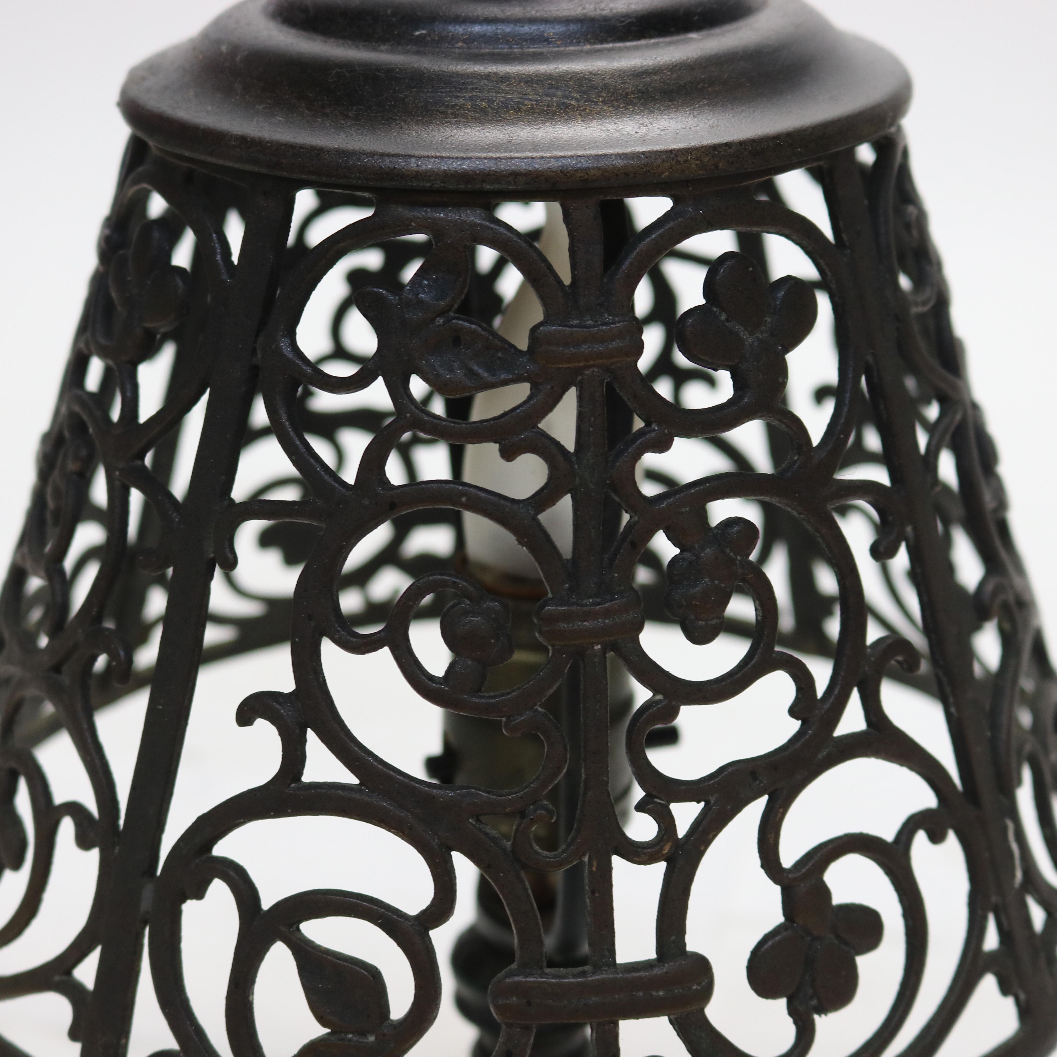 Lampe de table ancienne Oscar Bach Arts & Crafts en bronze non signée C1920 en vente 1